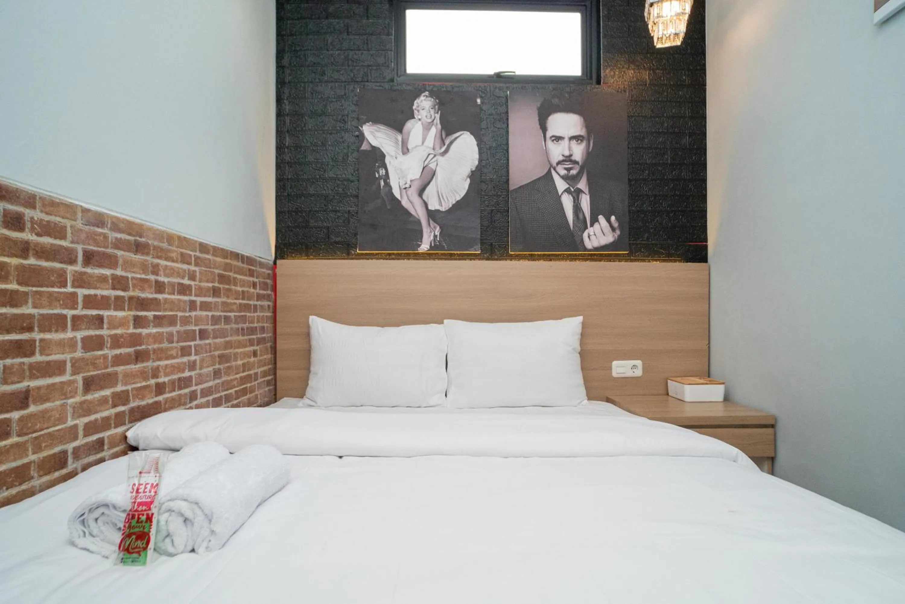 Bed in RedDoorz at Golden Averis Cibuluh Bogor