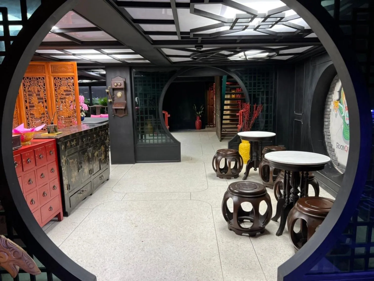 Lobby or reception in 2499 Heritage Chinatown Bangkok Hotel By RoomQuest