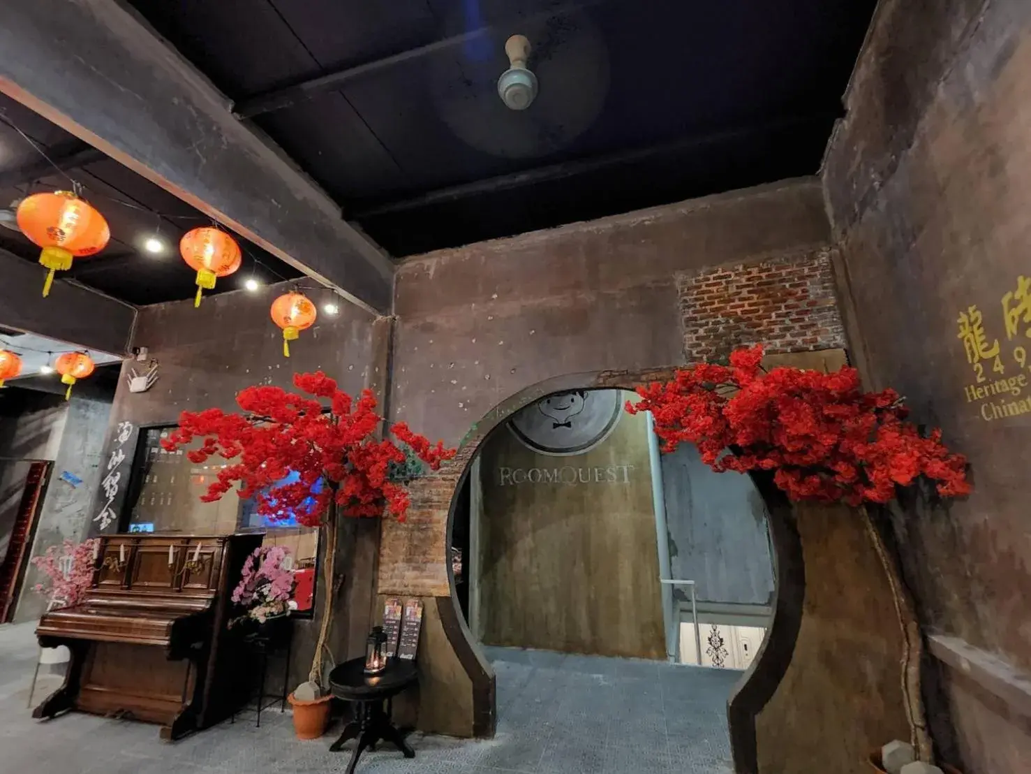 Restaurant/places to eat in 2499 Heritage Chinatown Bangkok Hotel By RoomQuest Restaurant/places to eat in 2499 Heritage Chinatown Bangkok Hotel By RoomQuest