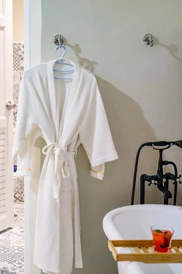 Area and facilities in 2499 Heritage Chinatown Bangkok Hotel By RoomQuest