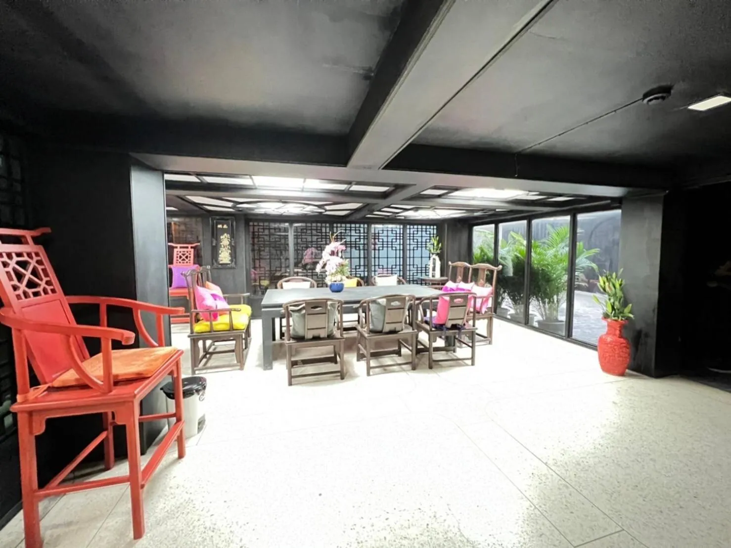 Lobby or reception in 2499 Heritage Chinatown Bangkok Hotel By RoomQuest