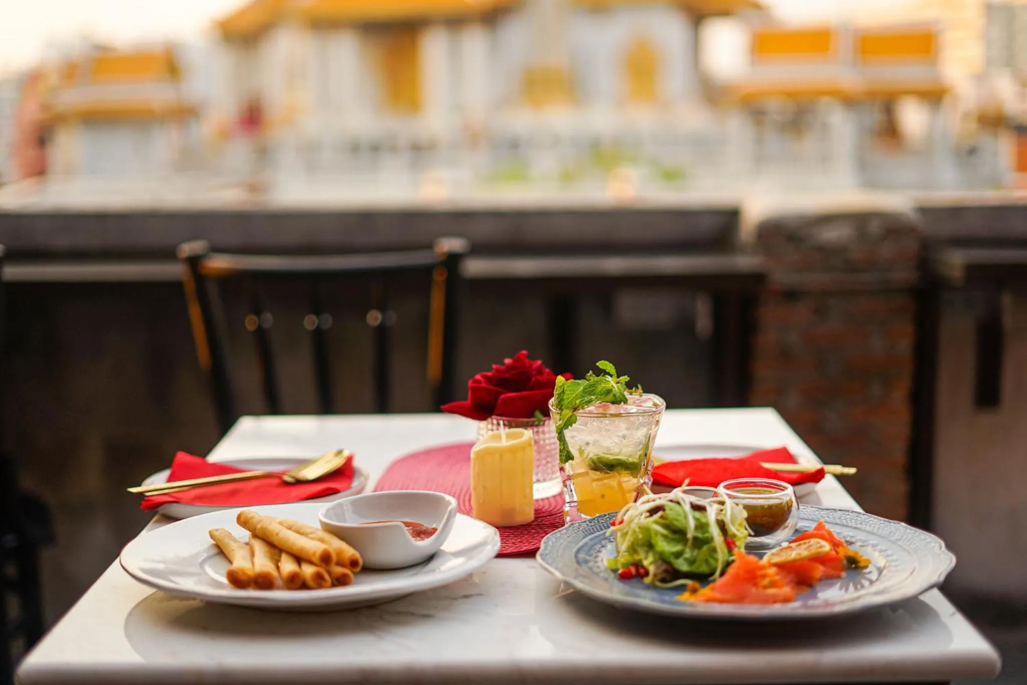 Food and drinks in 2499 Heritage Chinatown Bangkok Hotel By RoomQuest