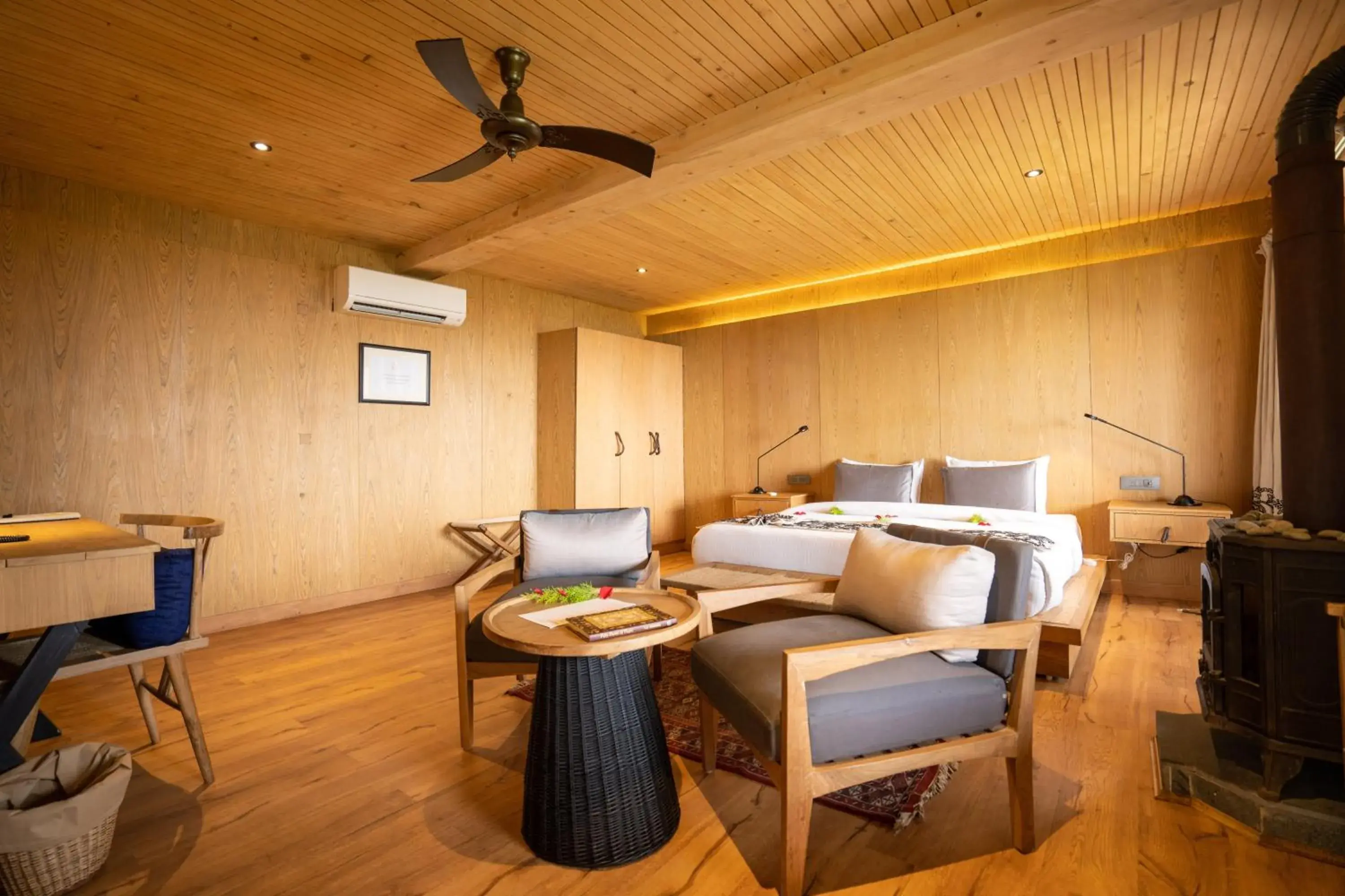 Property building in Qayaam Gah Property building in Qayaam Gah