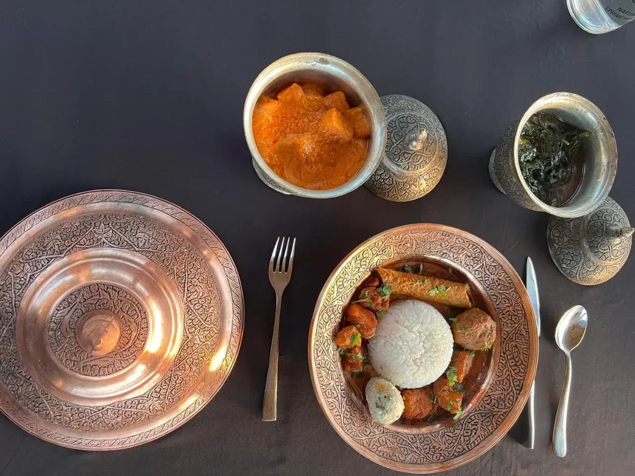 Food and drinks in Qayaam Gah Food and drinks in Qayaam Gah