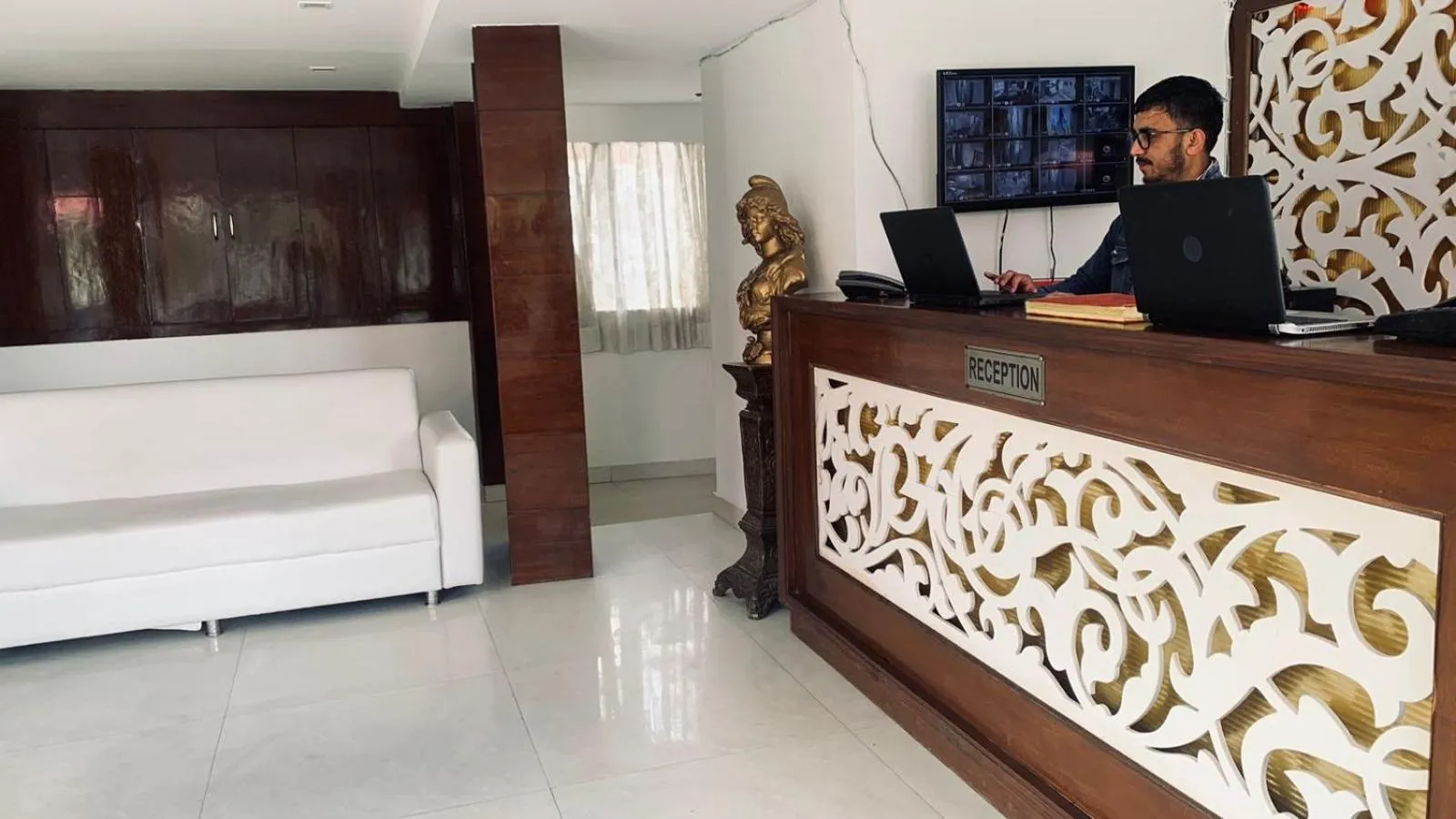 Lobby or reception in Hotel Royal Classic @ Mall Road Mussoorie