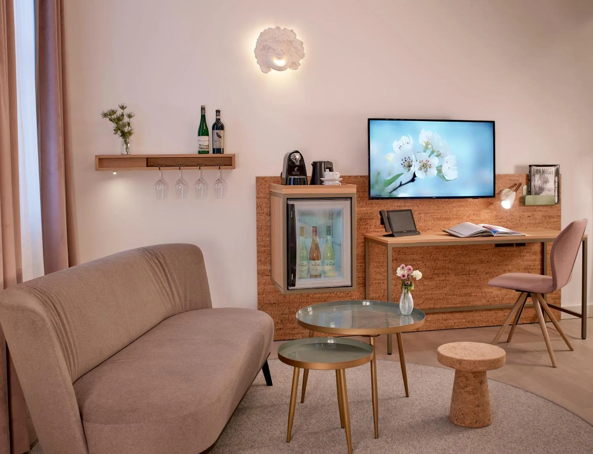 TV and multimedia in DEINHARD's