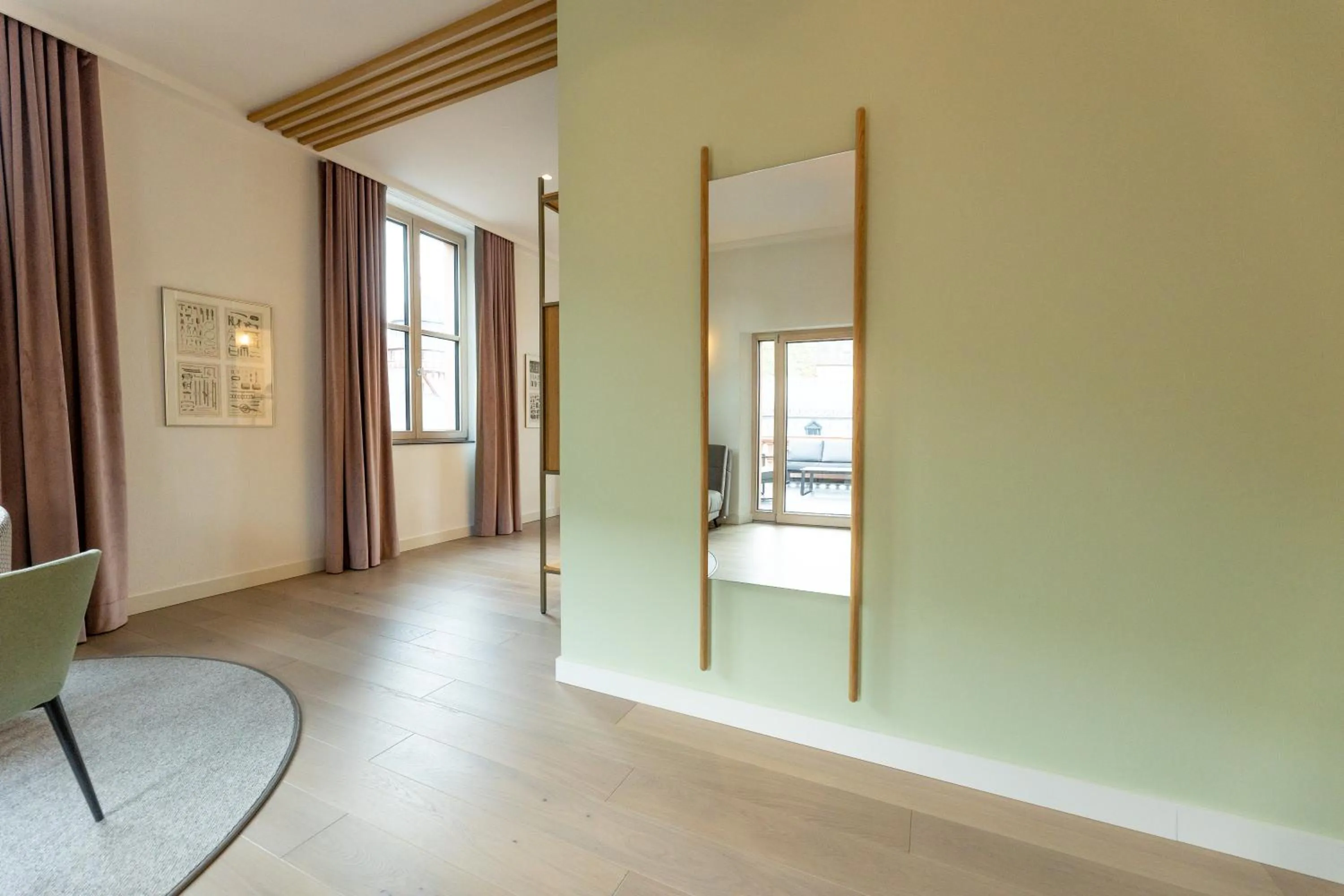 Seating area in DEINHARD's