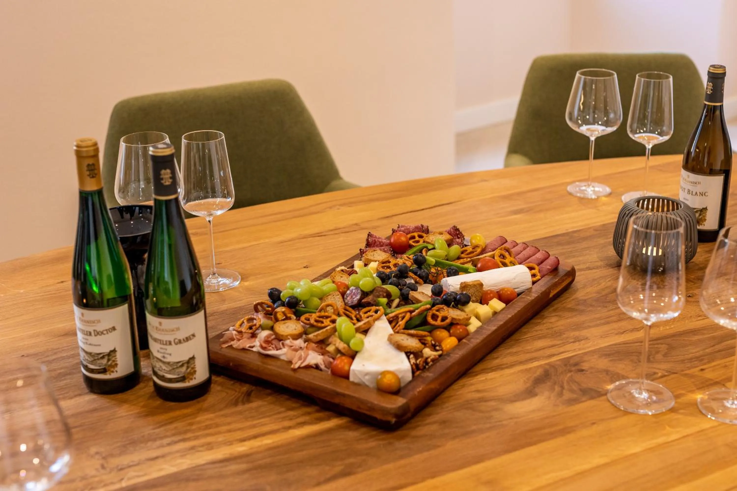 Restaurant/places to eat in DEINHARD's