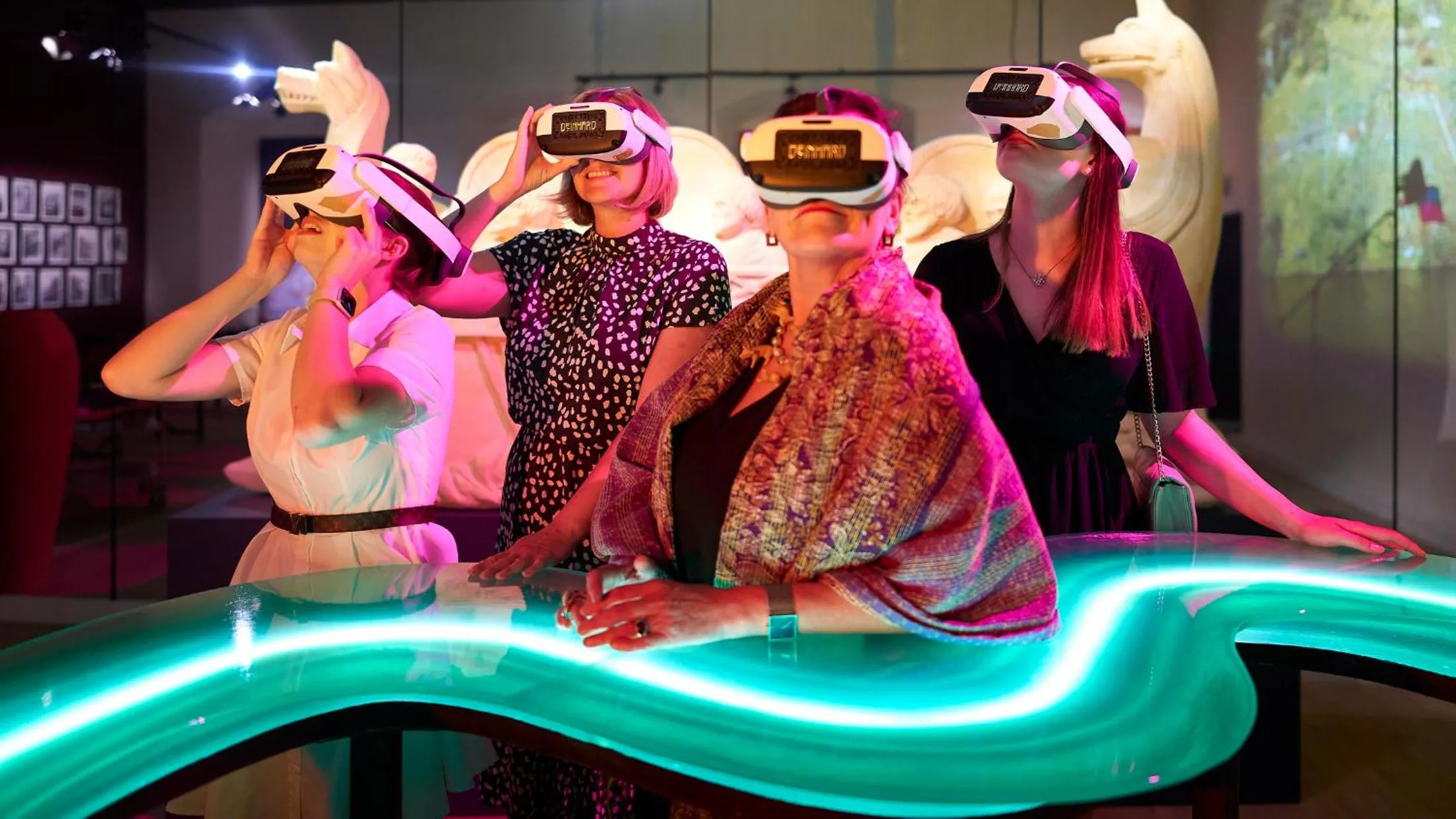 Entertainment in DEINHARD's