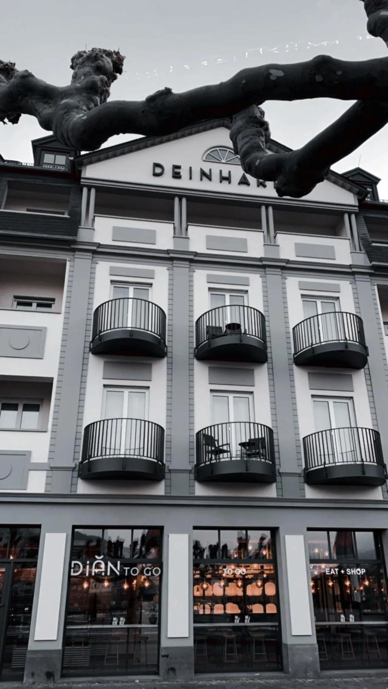 Property building in DEINHARD's