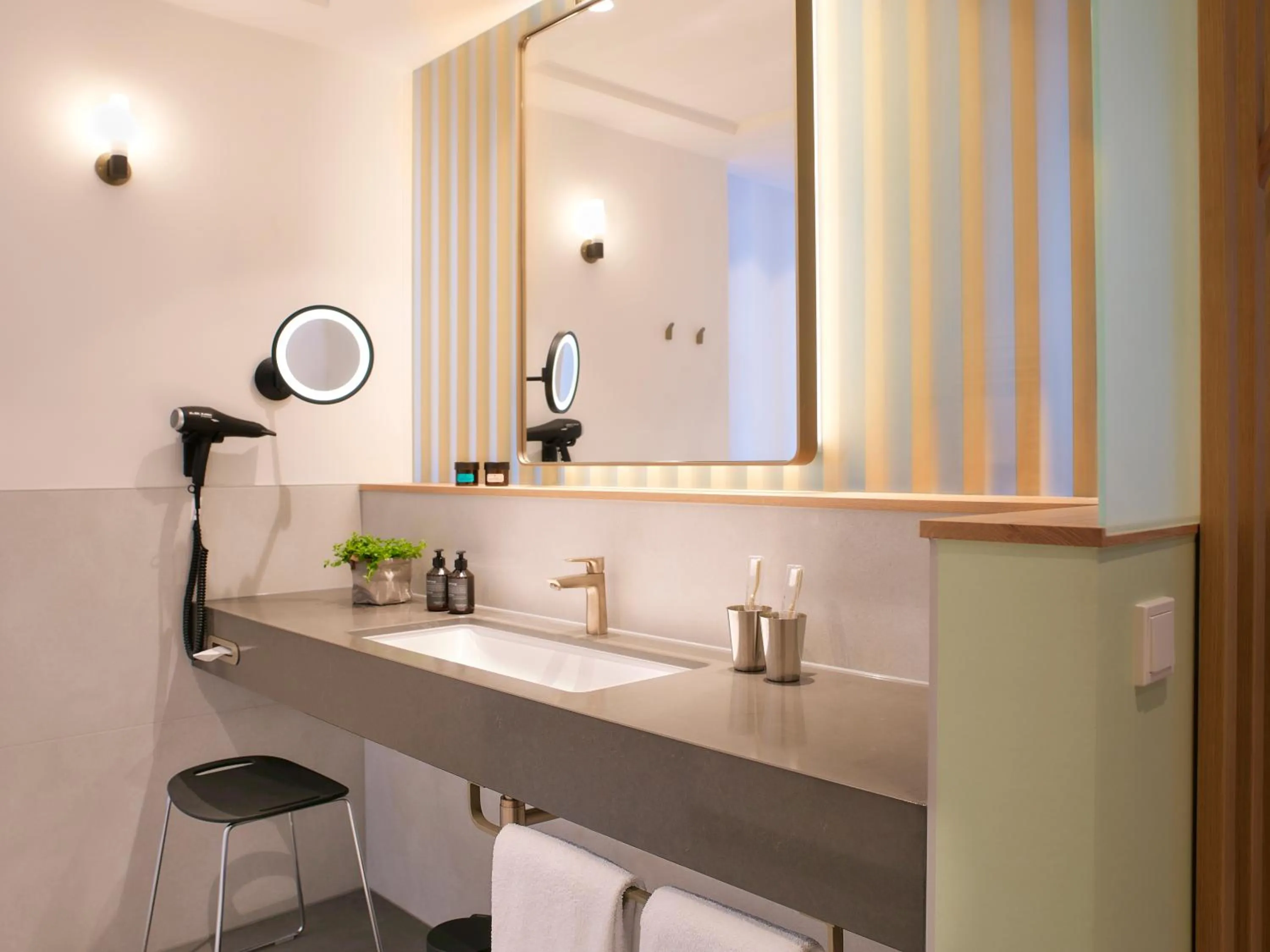 Bathroom in DEINHARD's