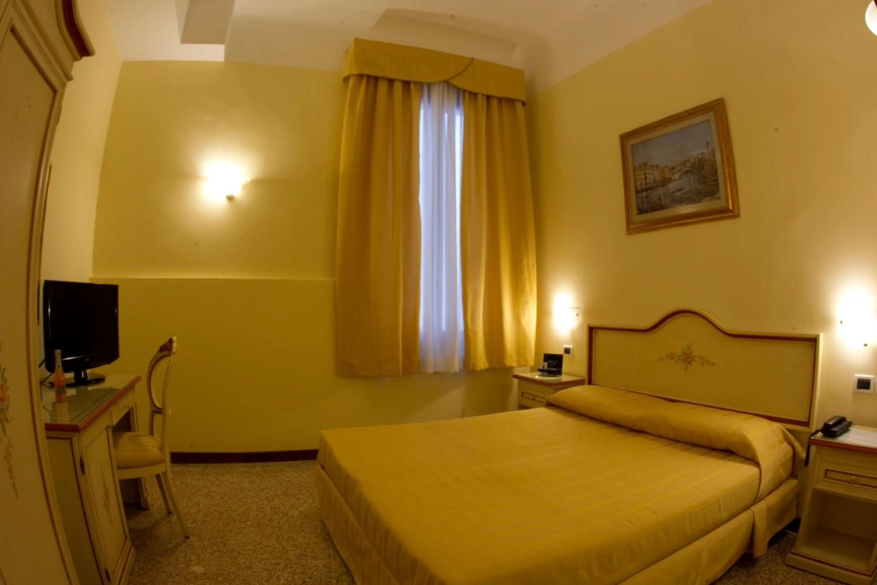 Photo of the whole room, Bed in Locanda Poste Vecie