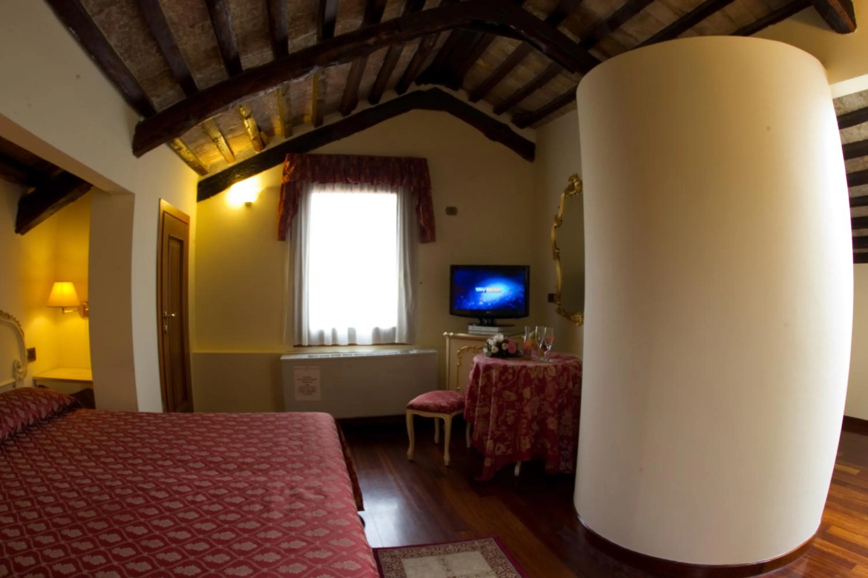 Photo of the whole room, Bed in Locanda Poste Vecie