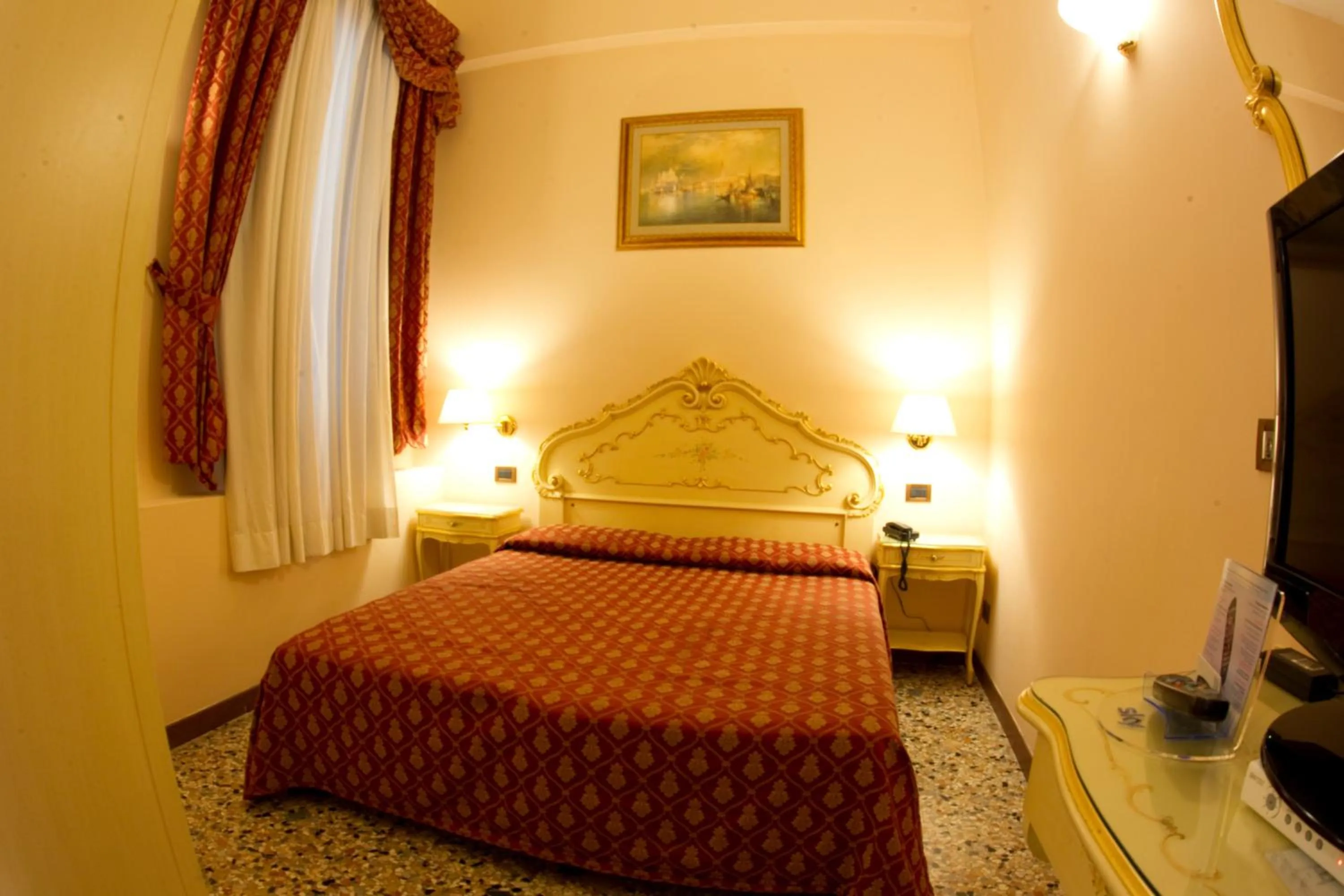 Photo of the whole room, Bed in Locanda Poste Vecie