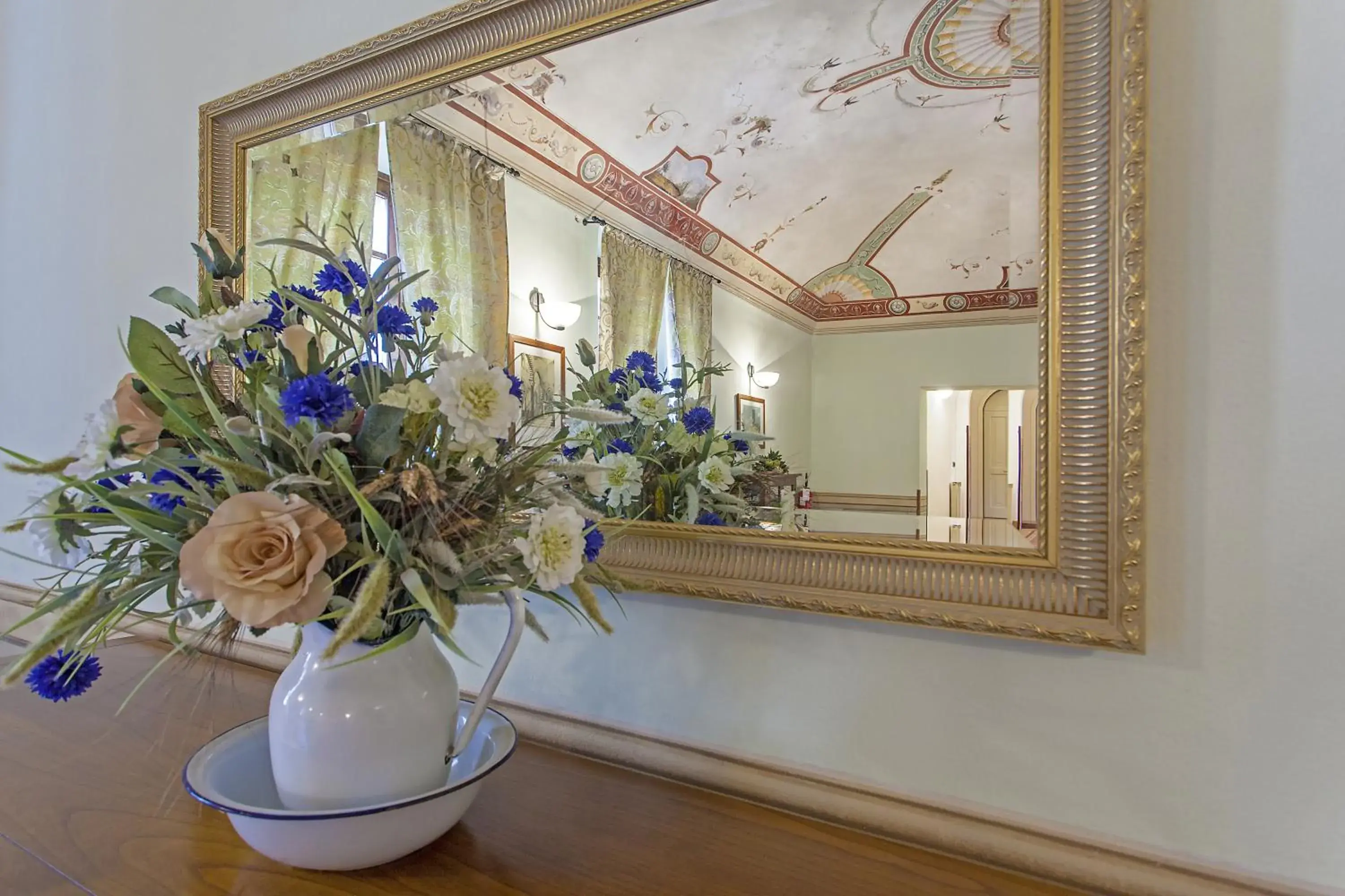 Lobby or reception in Relais Il Chiostro Di Pienza Lobby or reception in Relais Il Chiostro Di Pienza