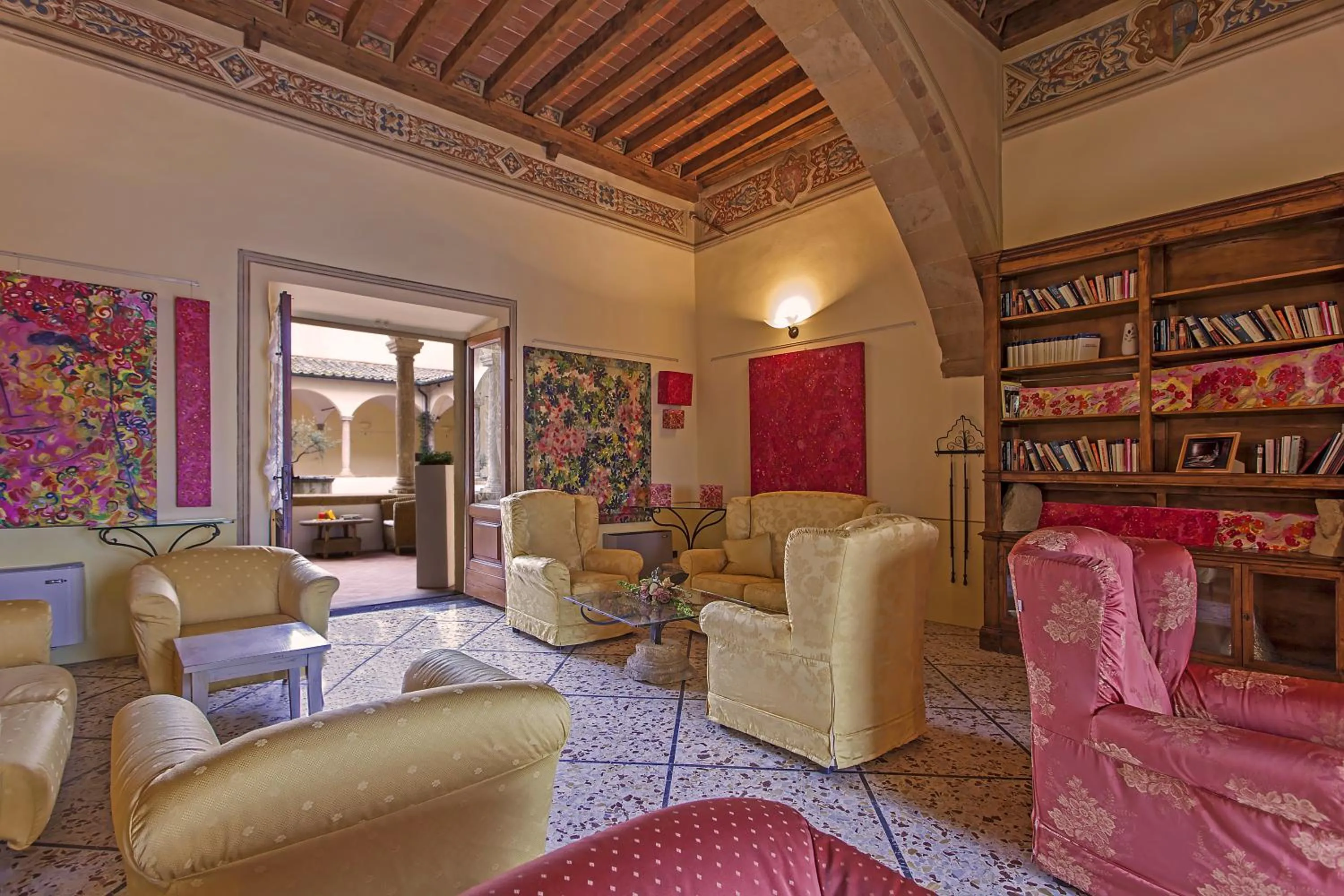 Communal lounge/ TV room in Relais Il Chiostro Di Pienza