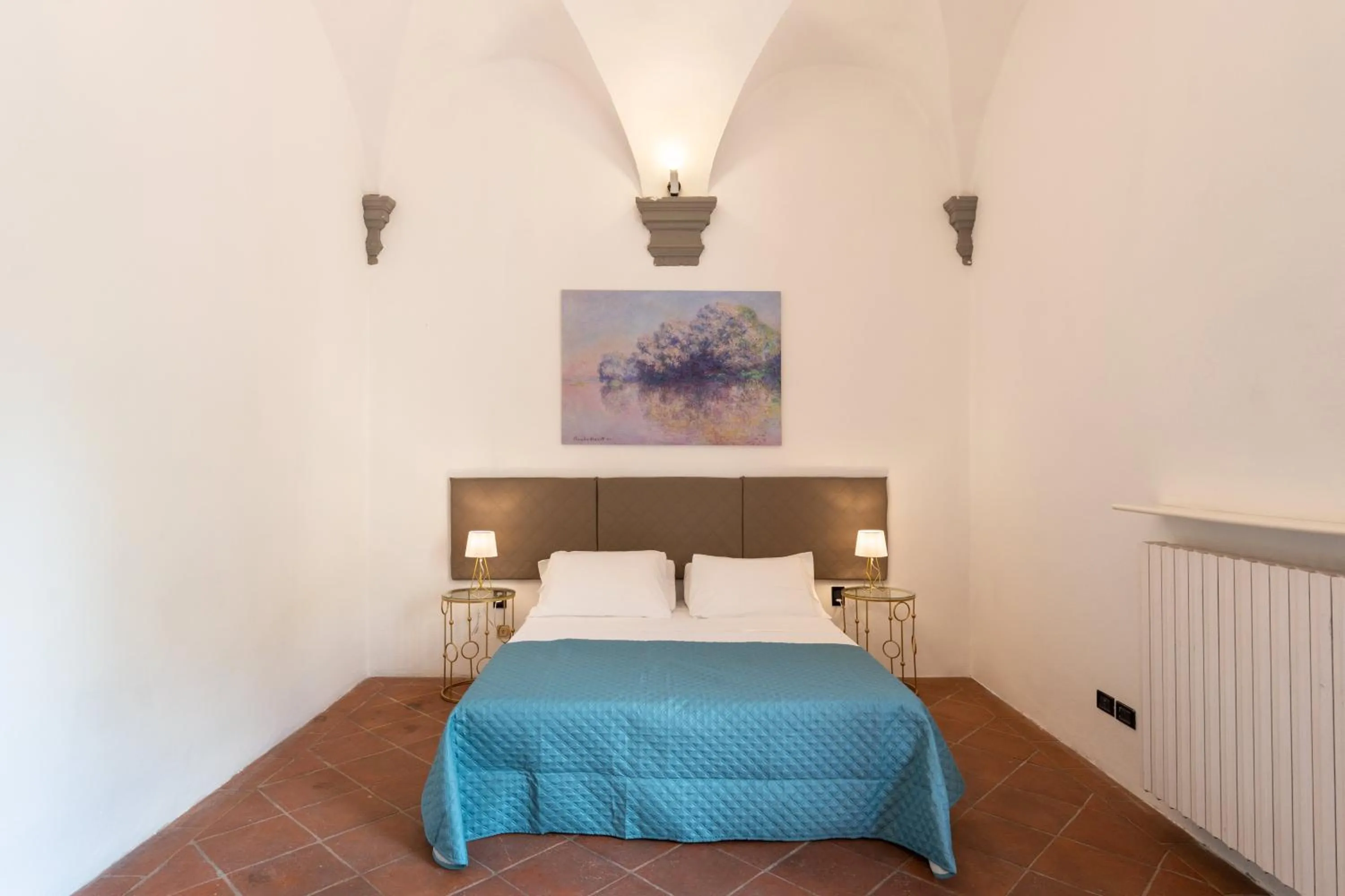 Other, Bed in Pilastri 35