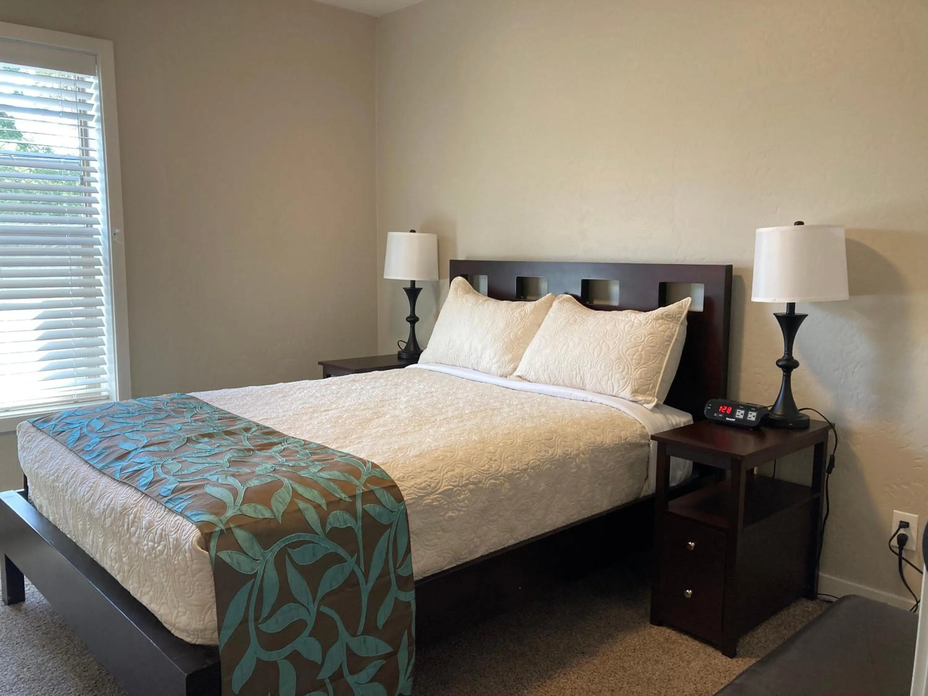 Bell & Main Alamosa Studio Suite-Walking distance to downtown
