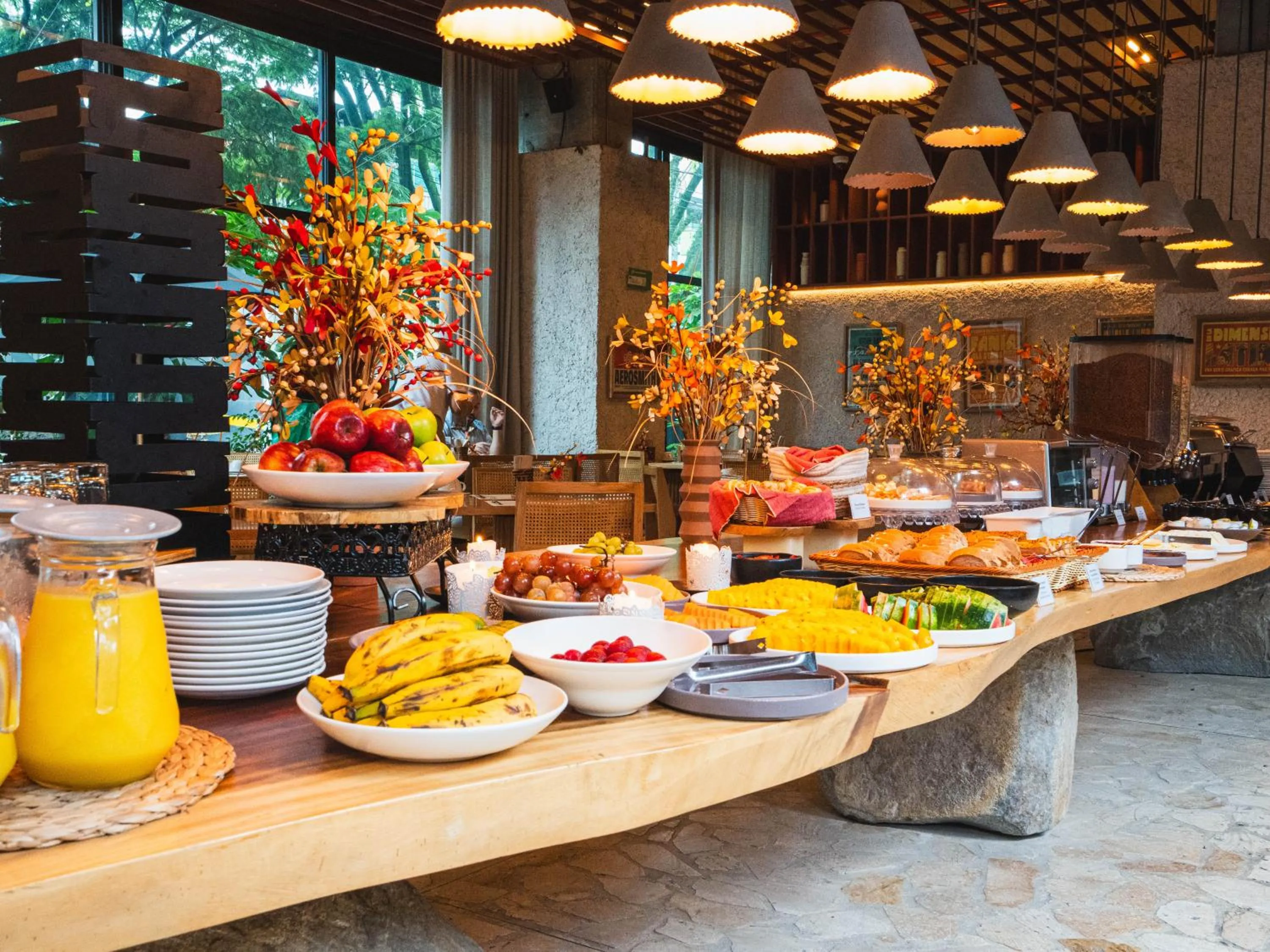 Breakfast in Hashtag 98 Hotel By Jalo