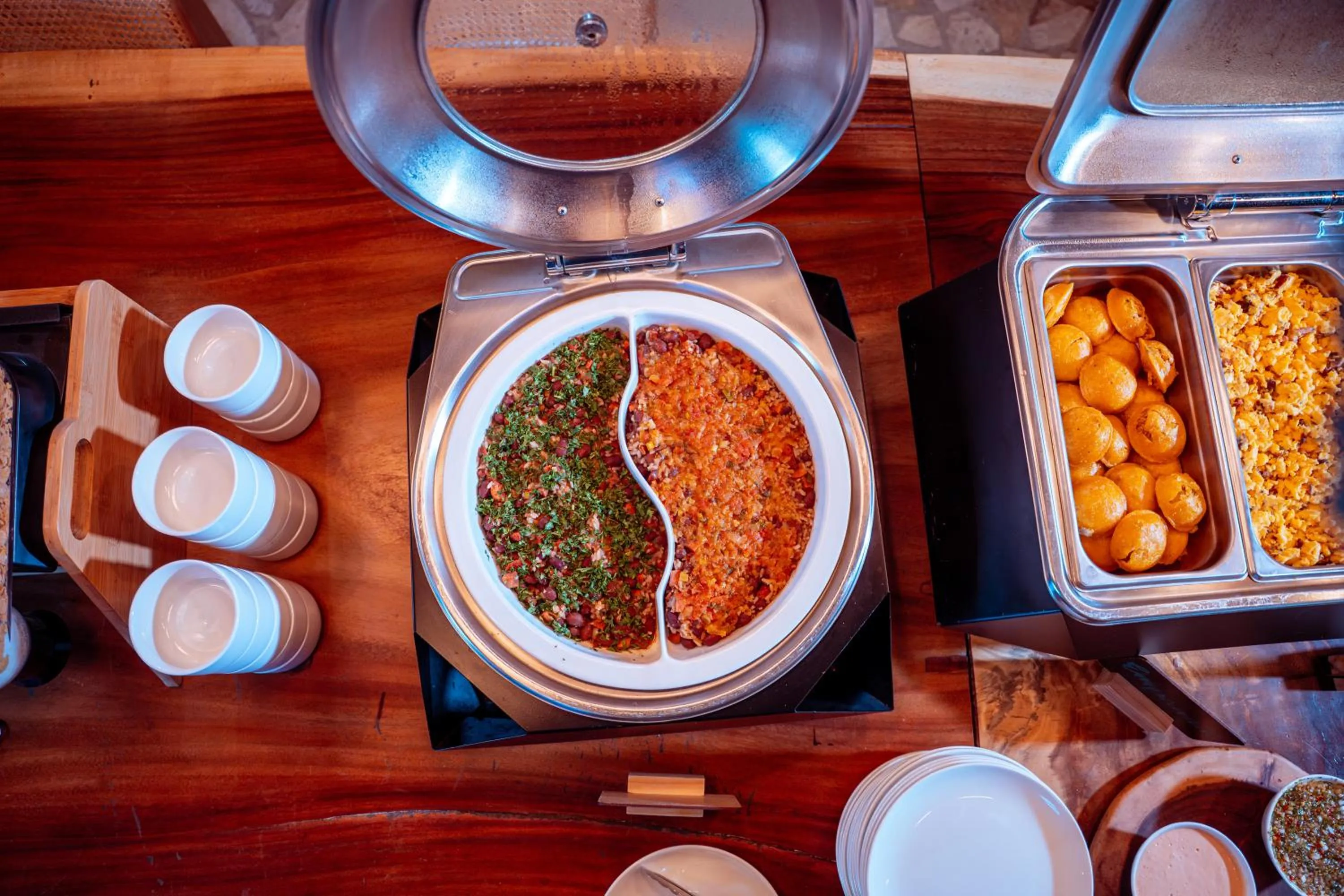 Buffet breakfast in Hashtag 98 Hotel By Jalo