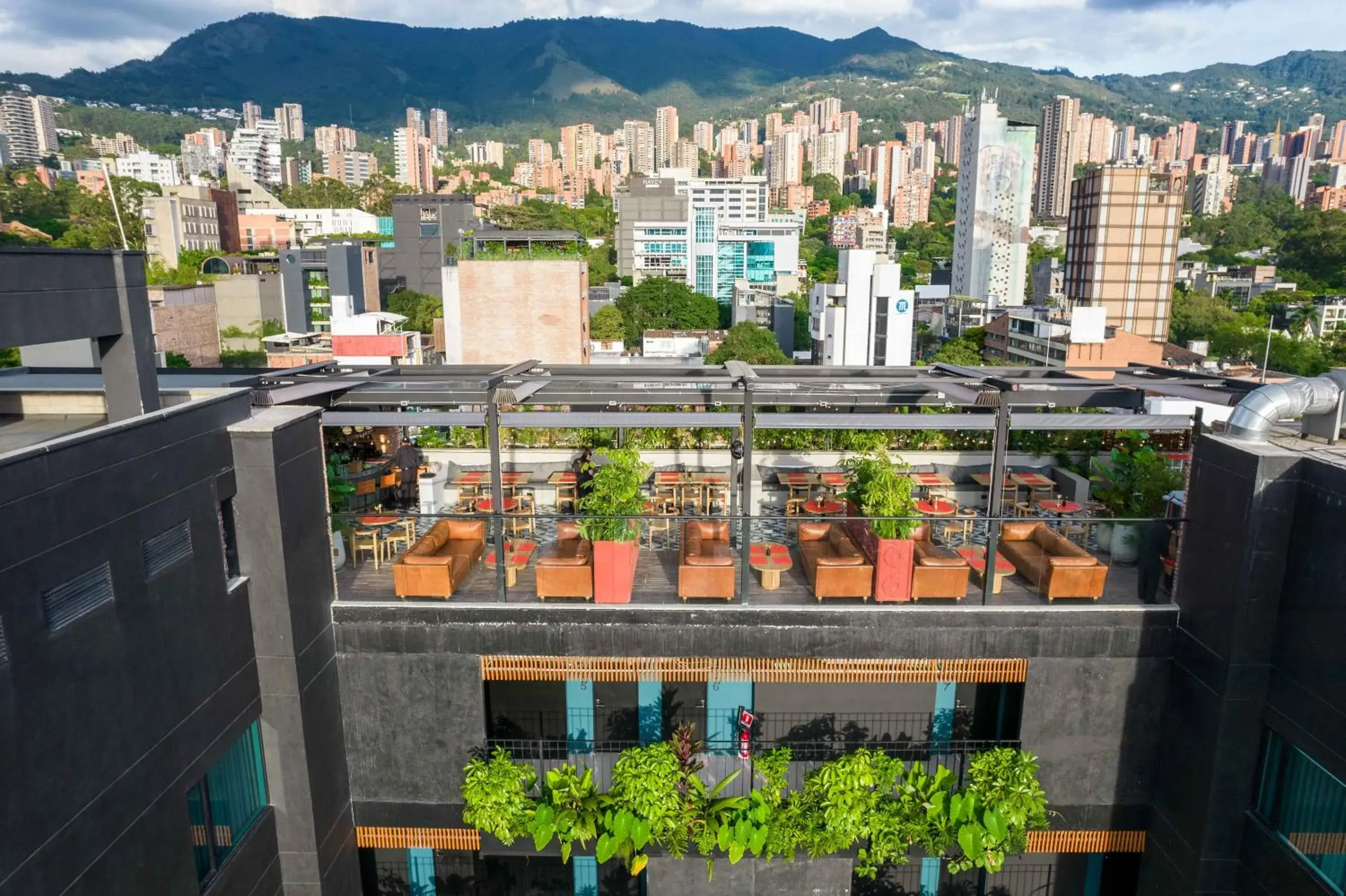 Property building in Hashtag 98 Hotel By Jalo Property building in Hashtag 98 Hotel By Jalo