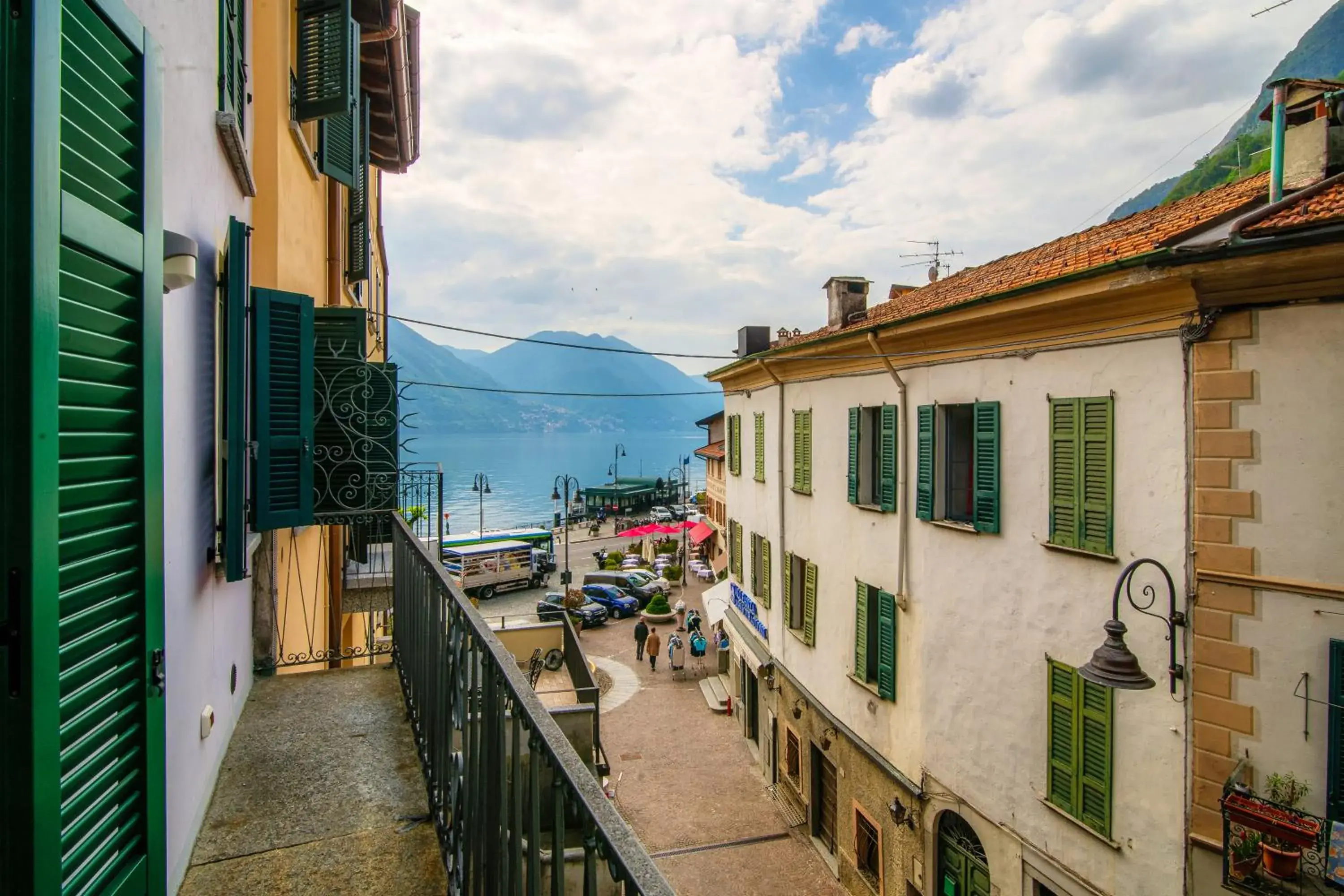 Vicolo Dei Pescatori - by MyHomeInComo Vicolo Dei Pescatori - by MyHomeInComo