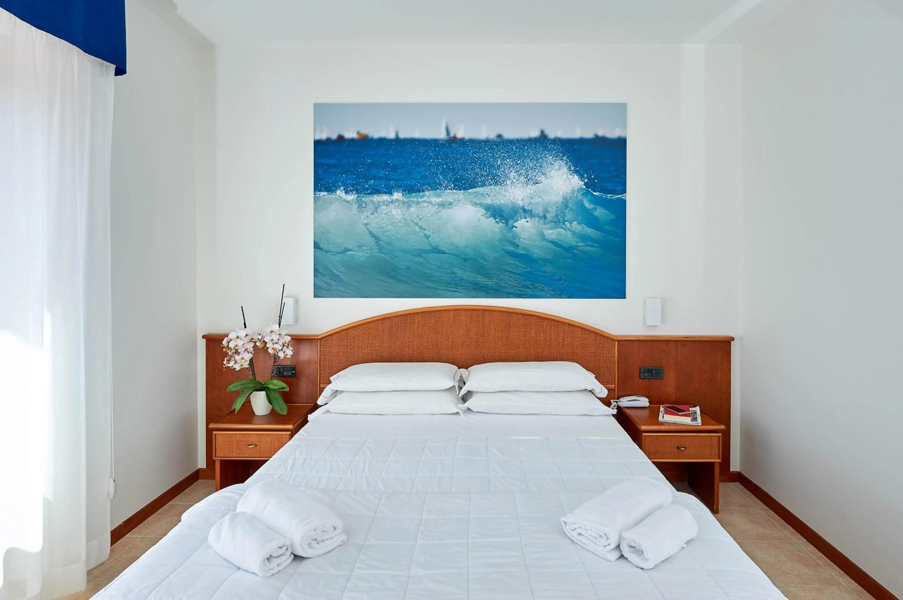 Photo of the whole room, Bed in Hotel Croce Di Malta