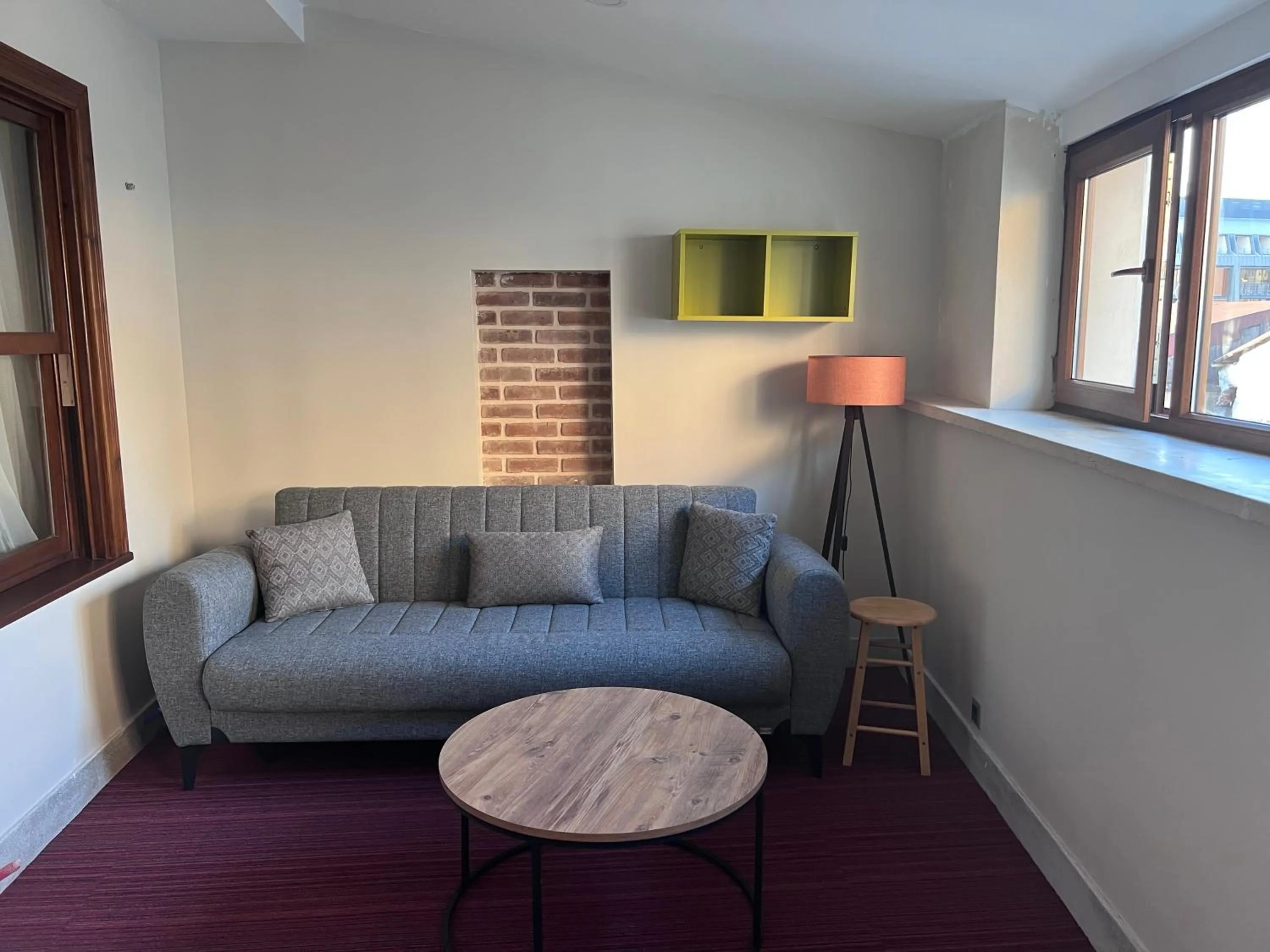 Seating area in Rafinn Hotel