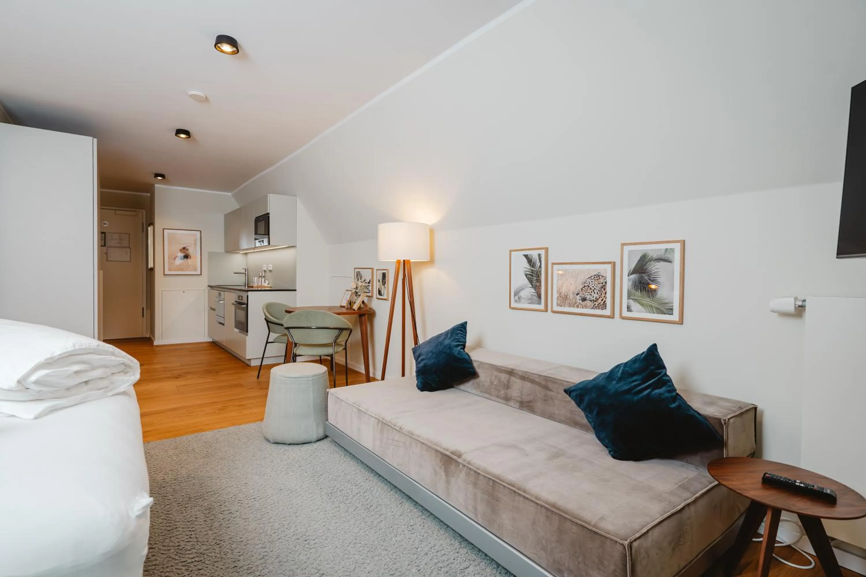 Photo of the whole room, Bed in 21rooms