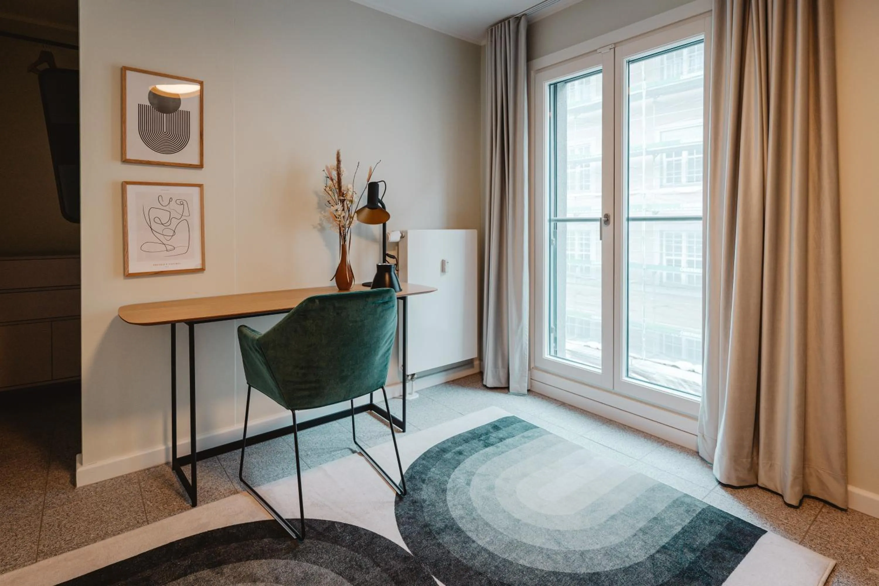 Photo of the whole room, Bed in 21rooms