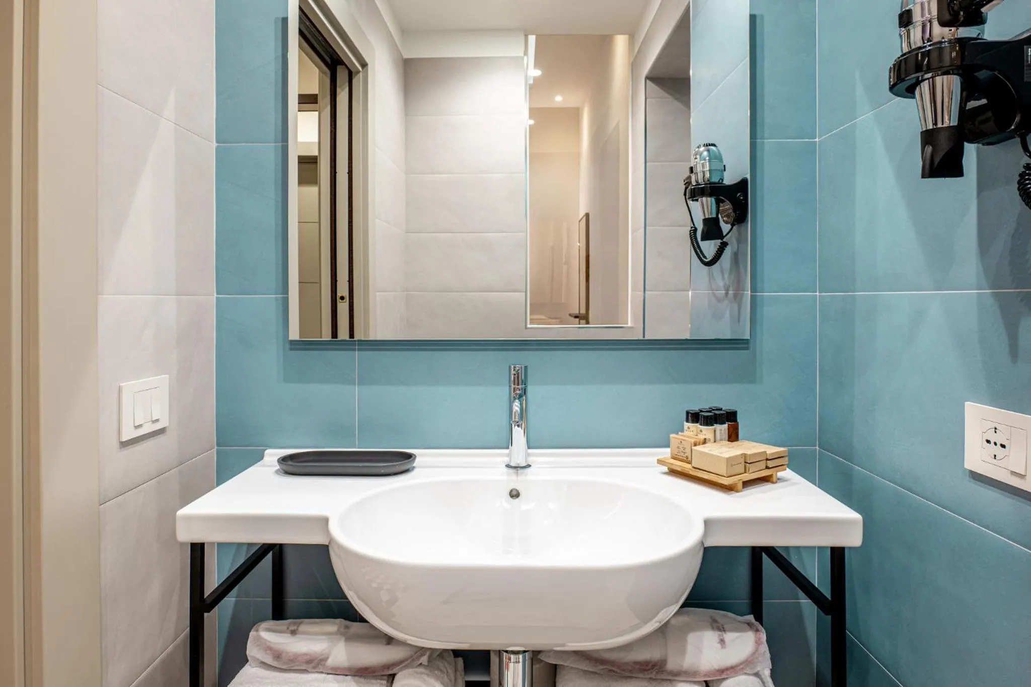 Small Double Room - single occupancy in Hotel Vittoria