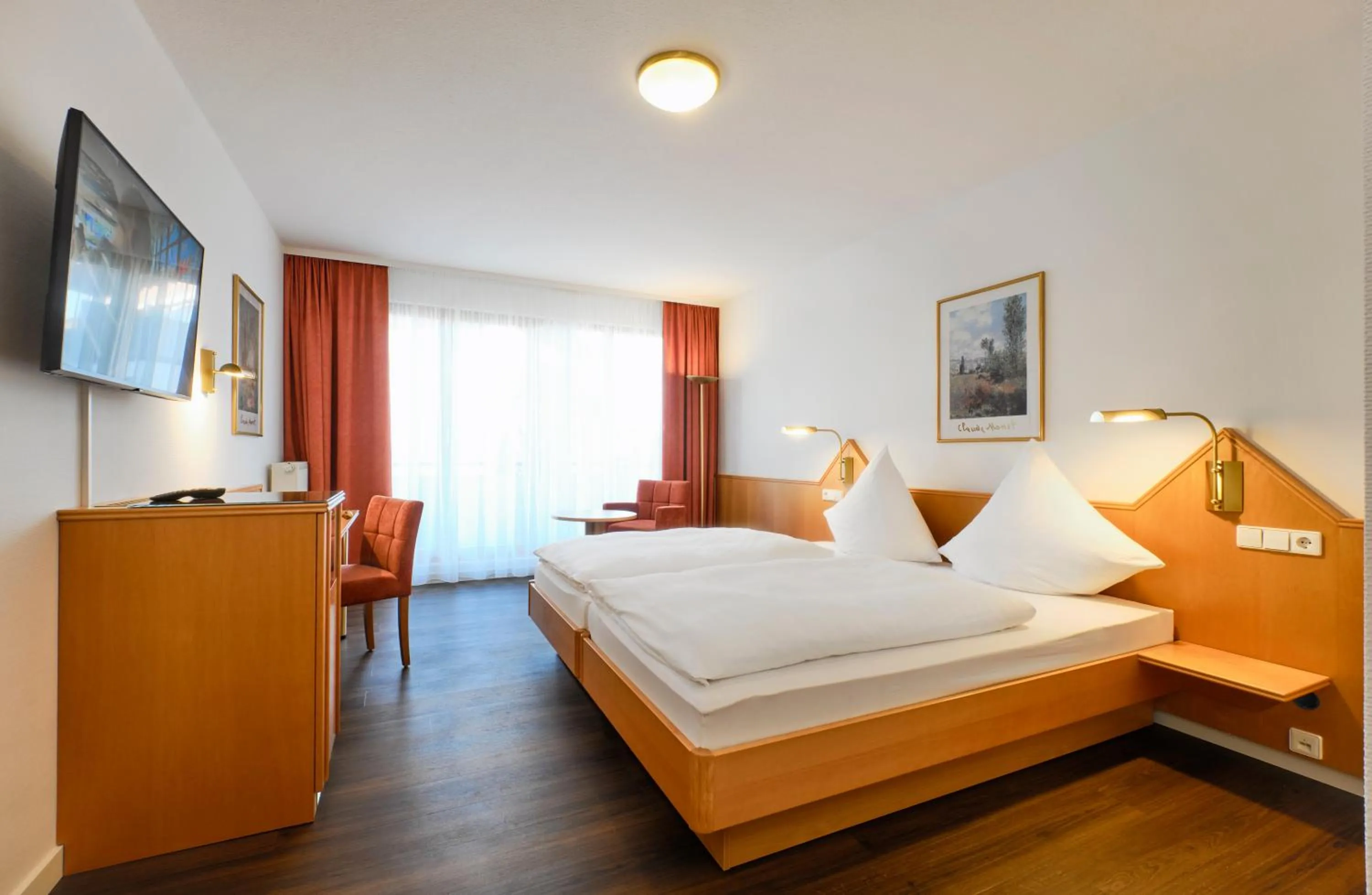 Bed in Hotel Restaurant Waldhorn Holzgerlingen