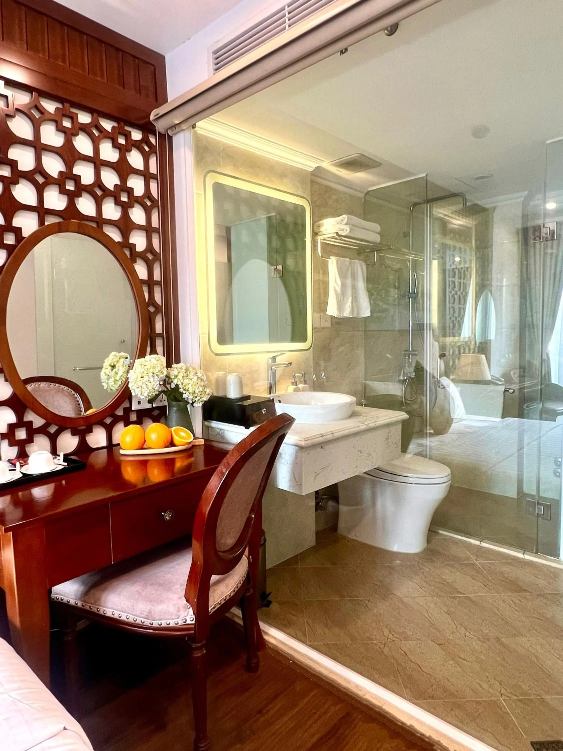 Bathroom in DE LA SOIE Hotel & Travel