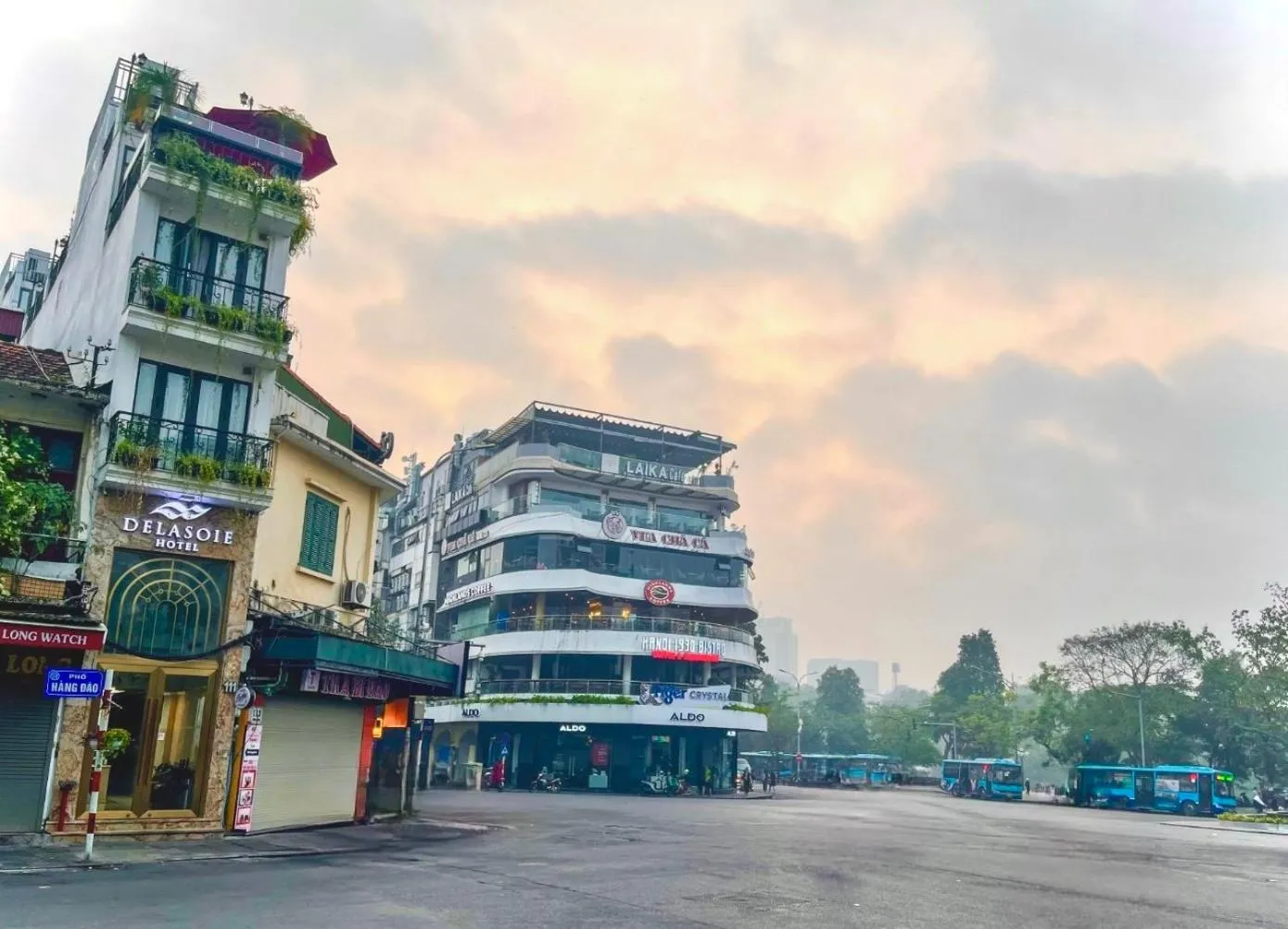 View (from property/room) in DE LA SOIE Hotel & Travel