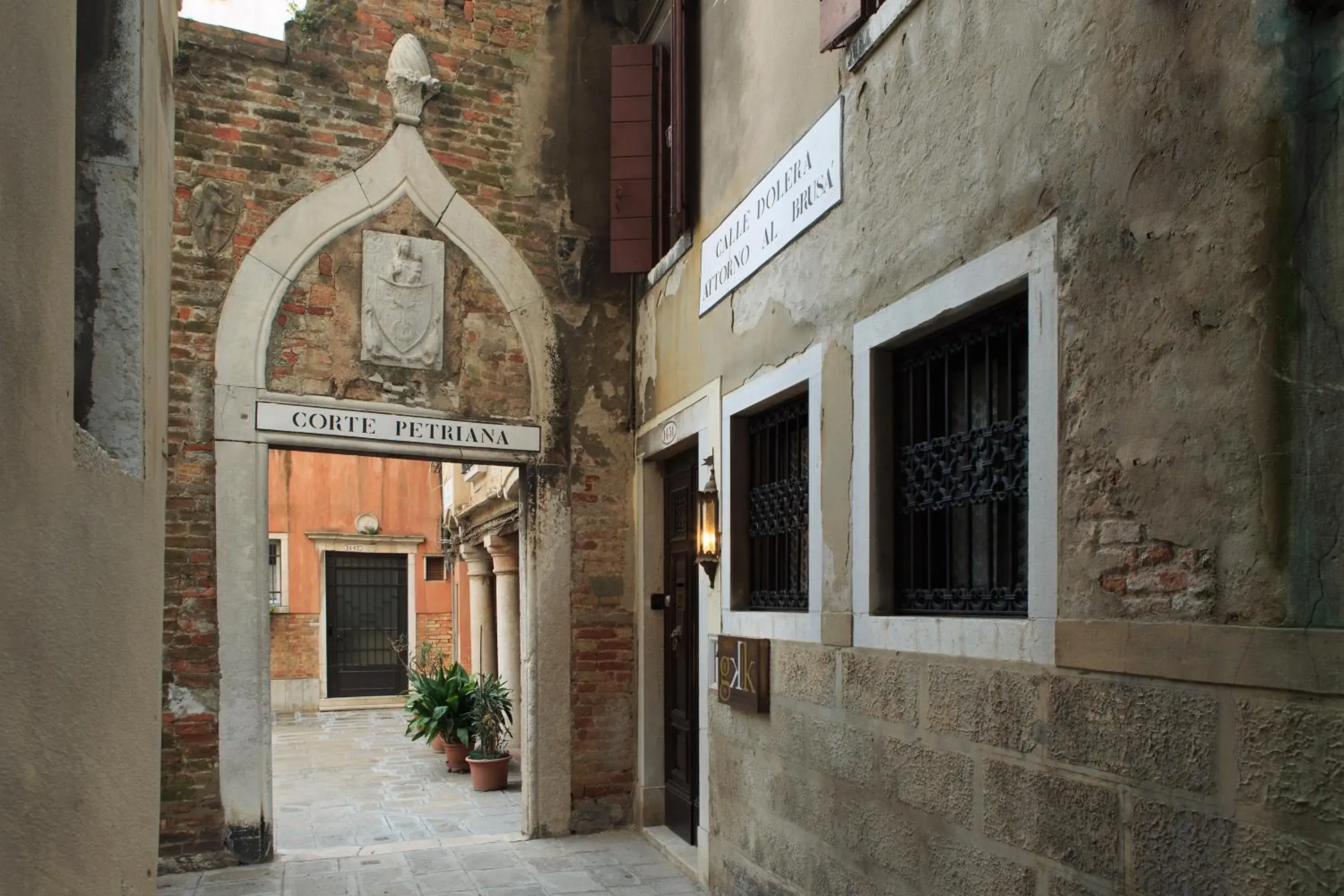 Facade/entrance in GKK Exclusive Private suite Venezia Facade/entrance in GKK Exclusive Private suite Venezia