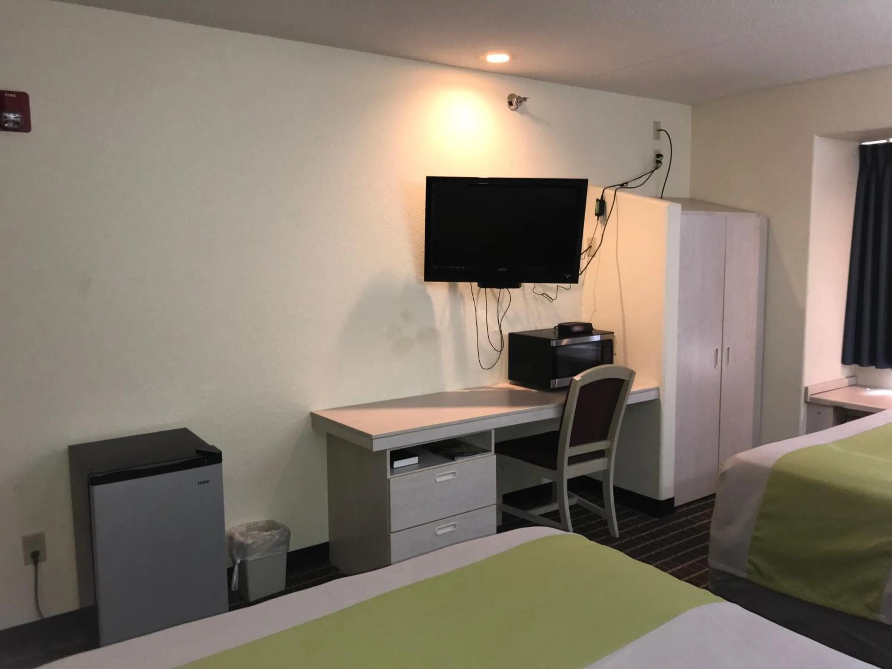 Chadron Inn & Suites