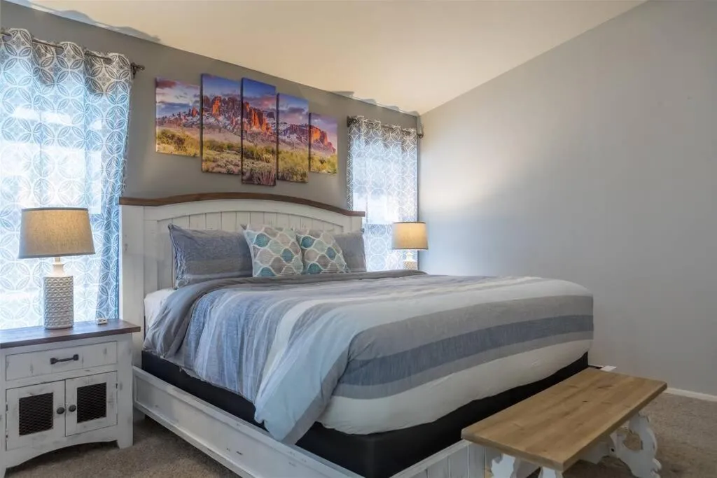 Bed in Cozy home with pool, fire table, BBQ, RV parking