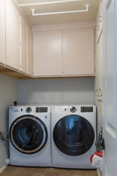 Cozy home with pool, fire table, BBQ, RV parking