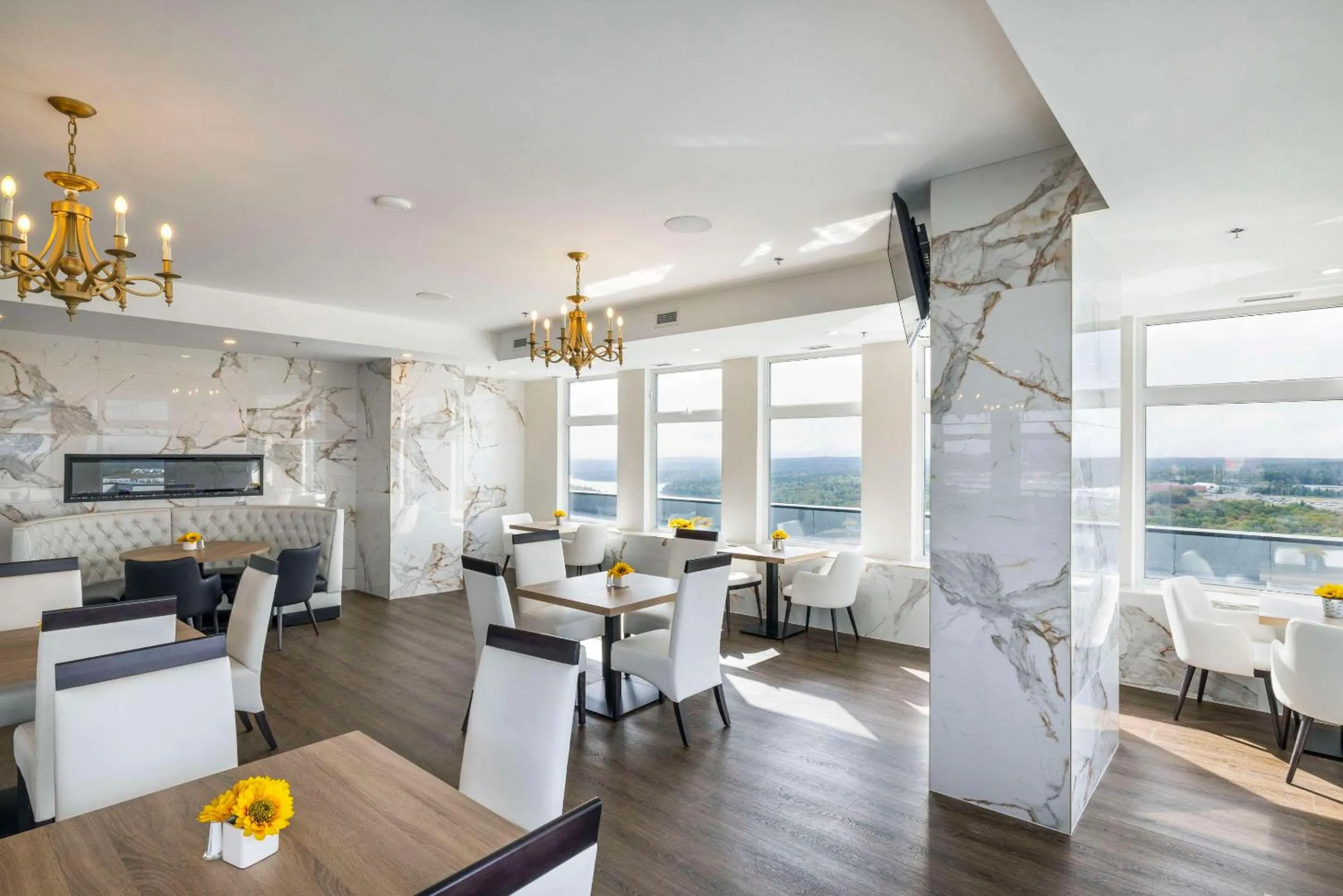 Restaurant/places to eat in Halifax Tower Hotel & Conference Centre, an Ascend Collection Hotel