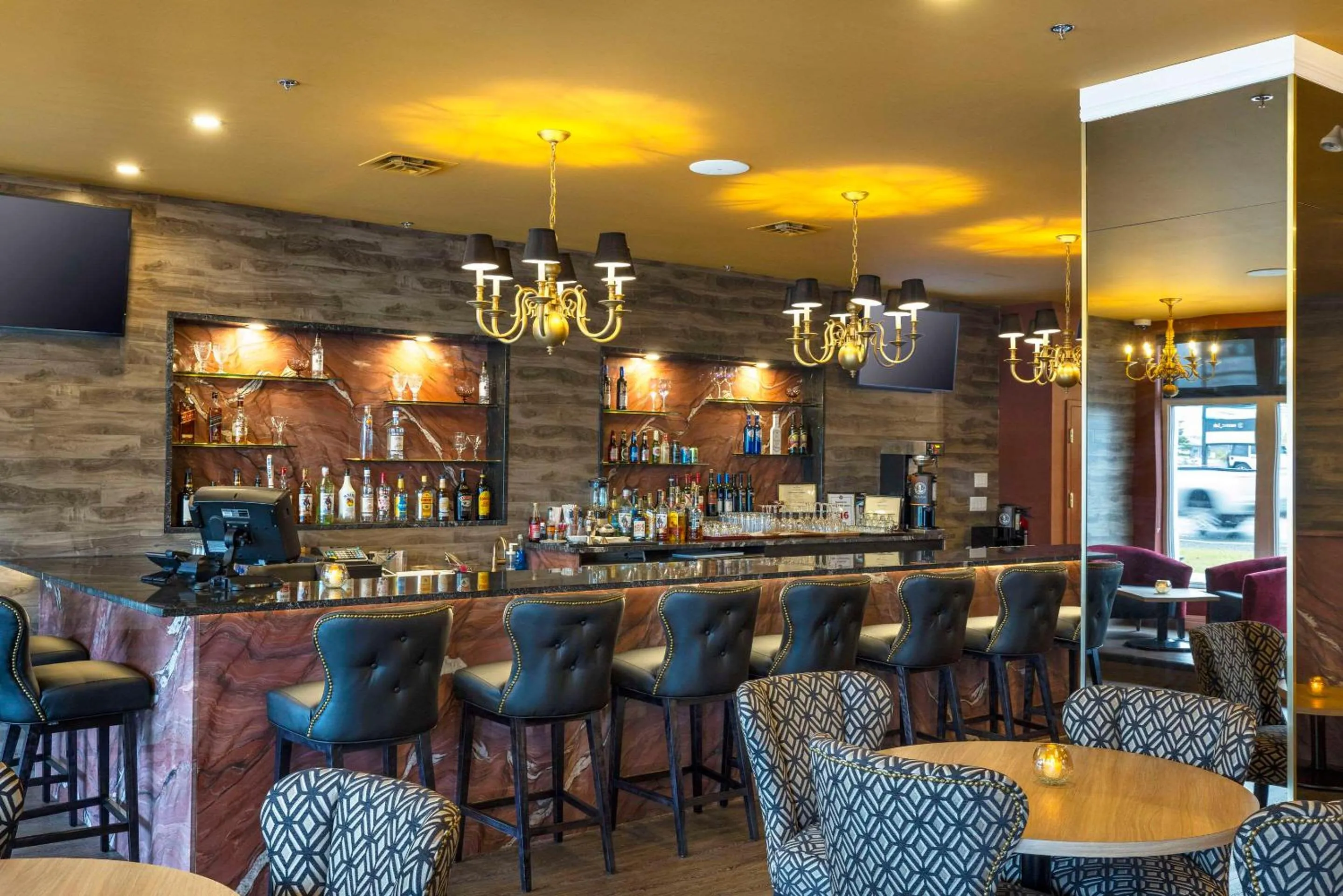 Restaurant/places to eat in Halifax Tower Hotel & Conference Centre, an Ascend Collection Hotel