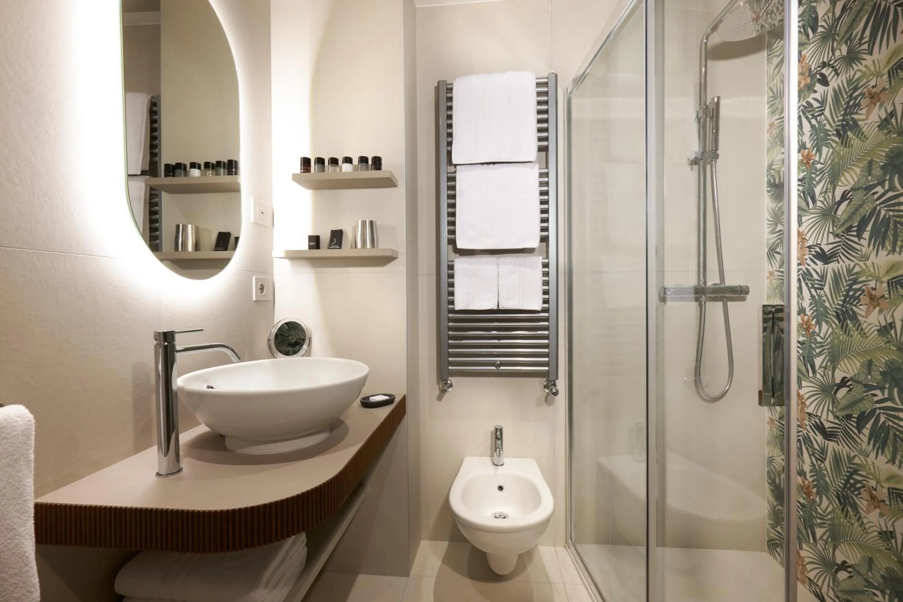 Shower in Adriatic Palace Hotel