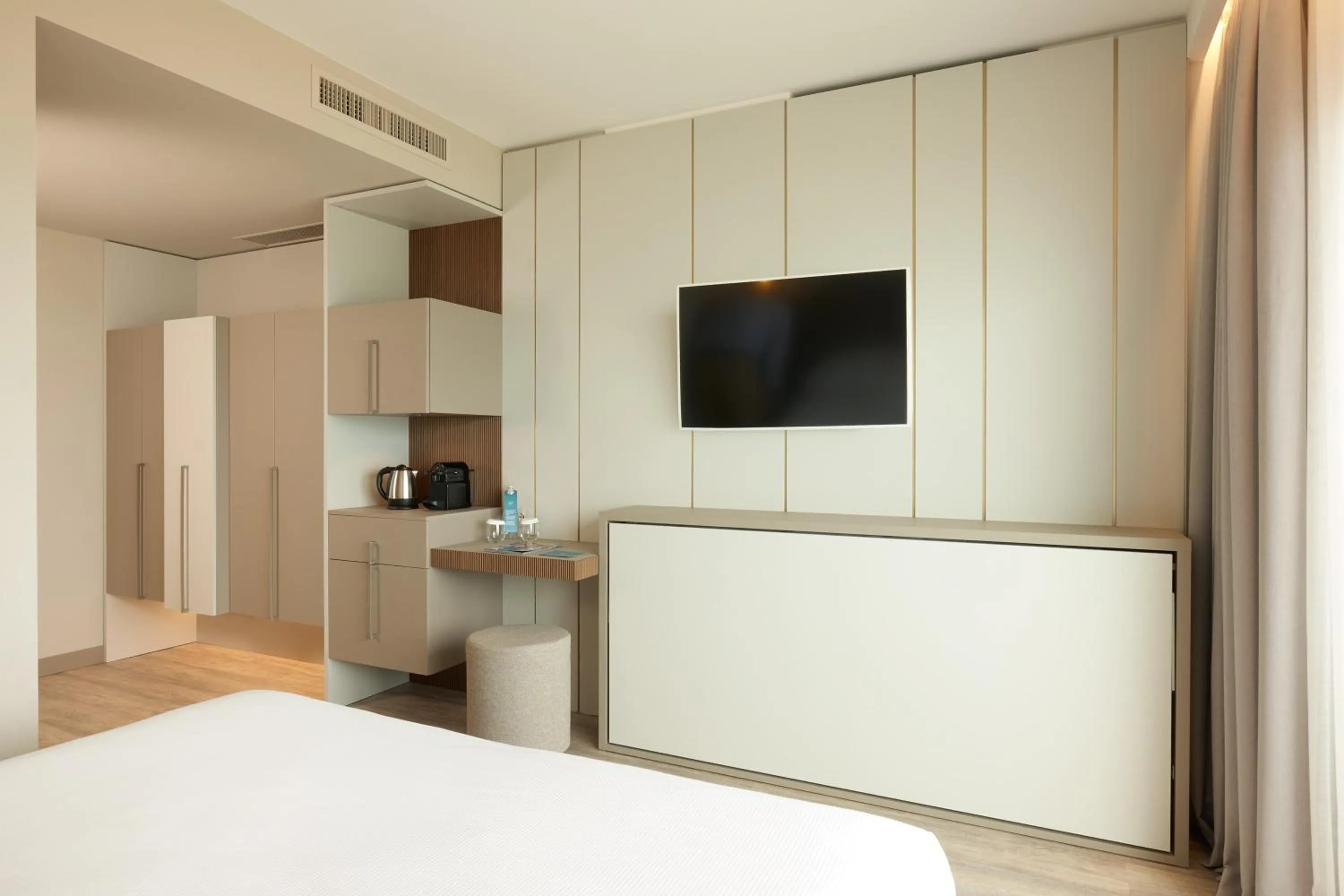 Bed in Adriatic Palace Hotel