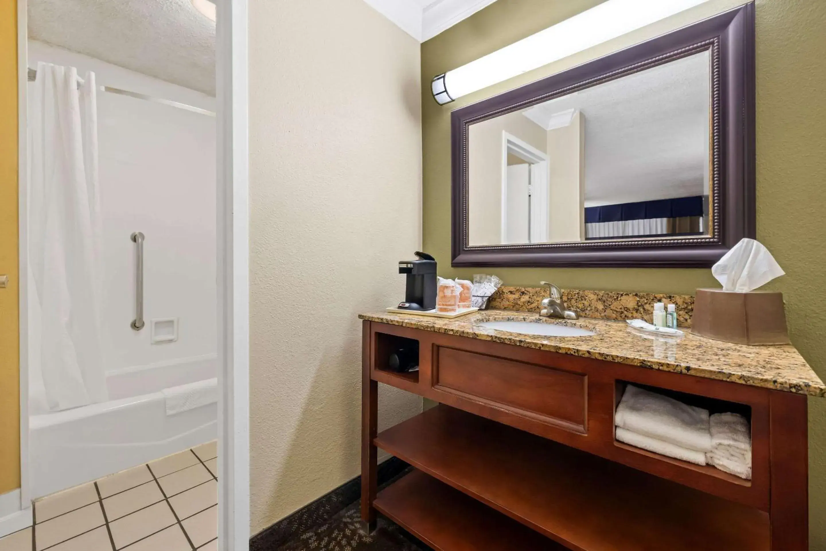 Bedroom in Quality Inn Morgan City Bedroom in Quality Inn Morgan City