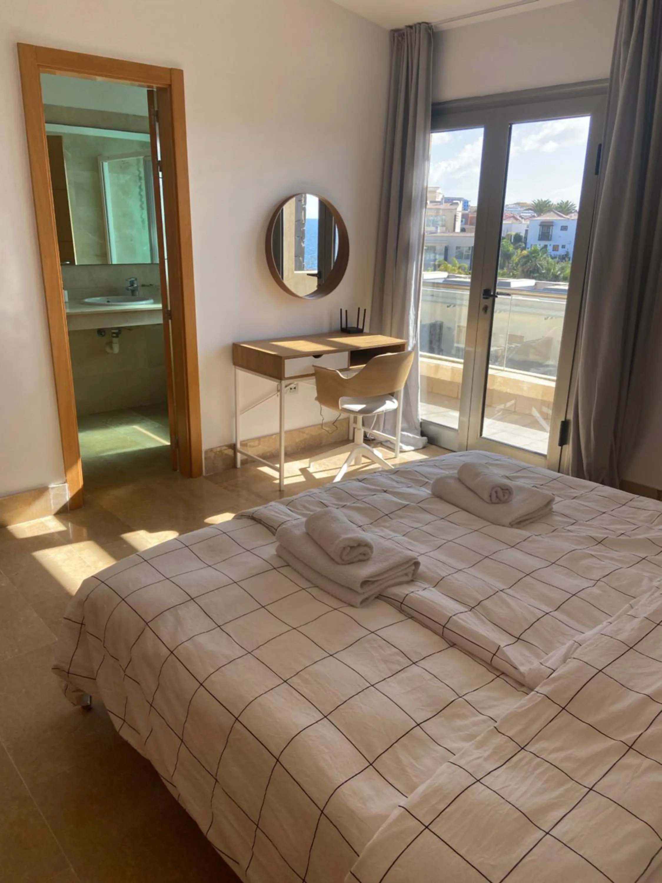 Bed in SUN BAY VILLAS APARTMENT