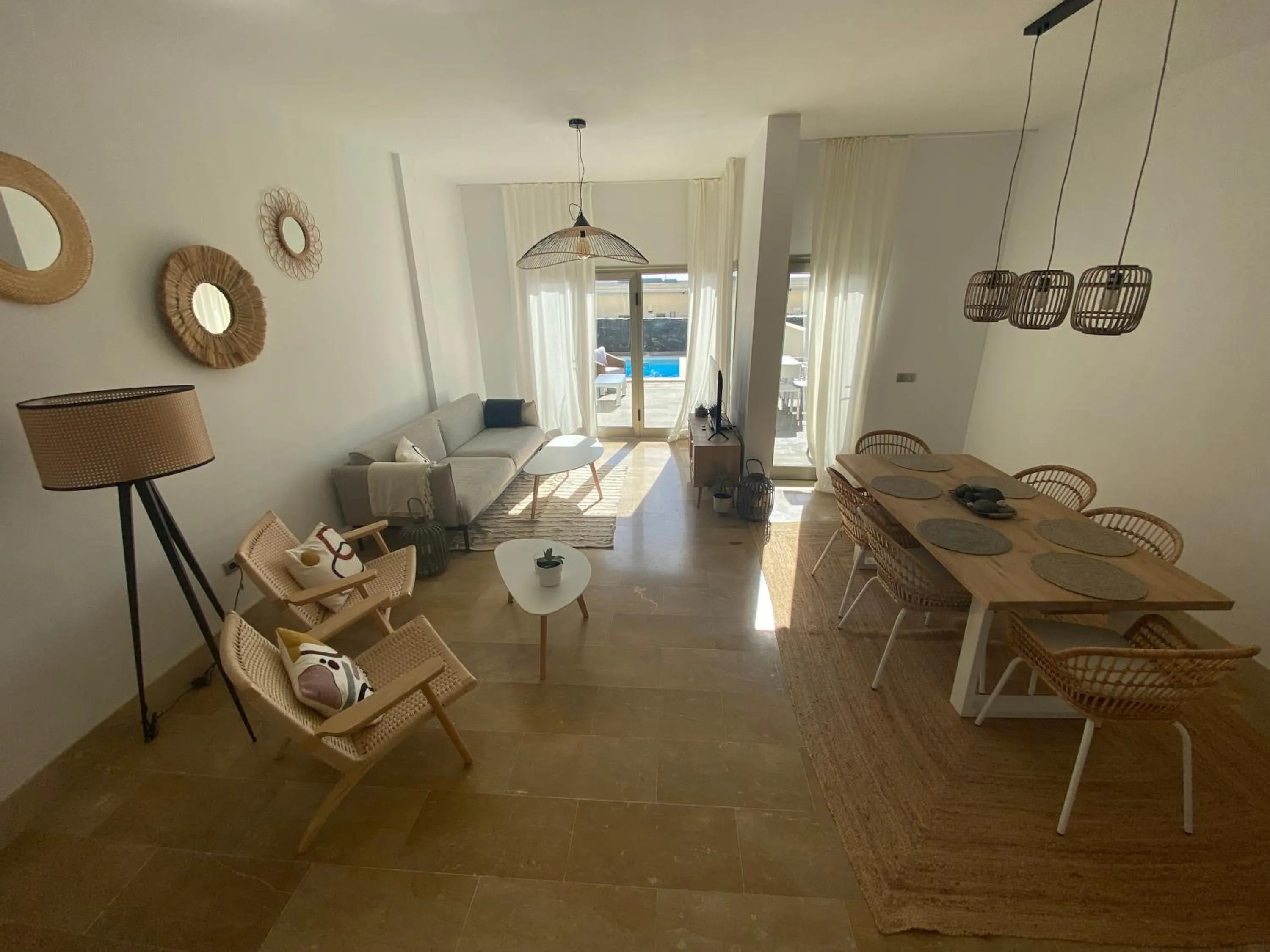 Living room in SUN BAY VILLAS APARTMENT