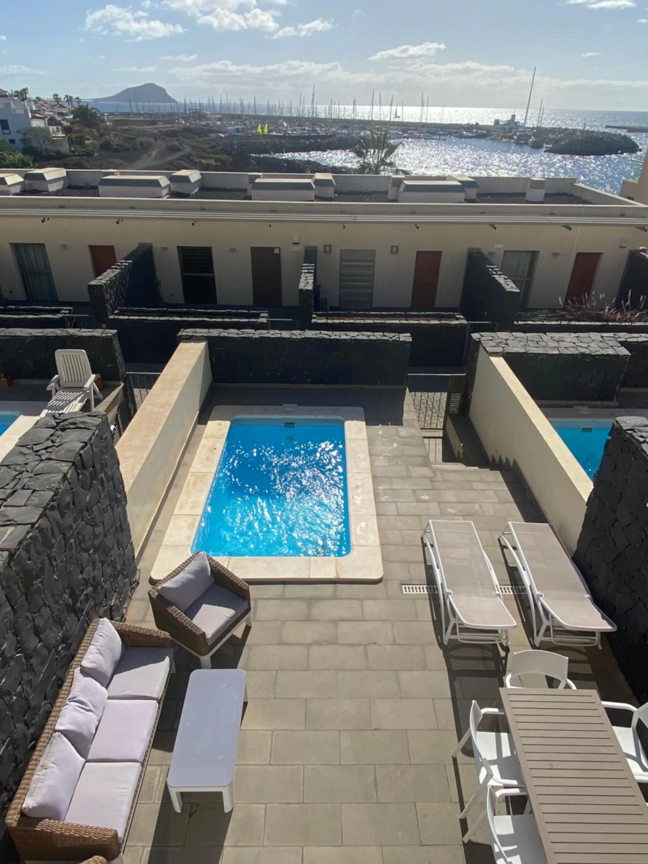 Pool view in SUN BAY VILLAS APARTMENT