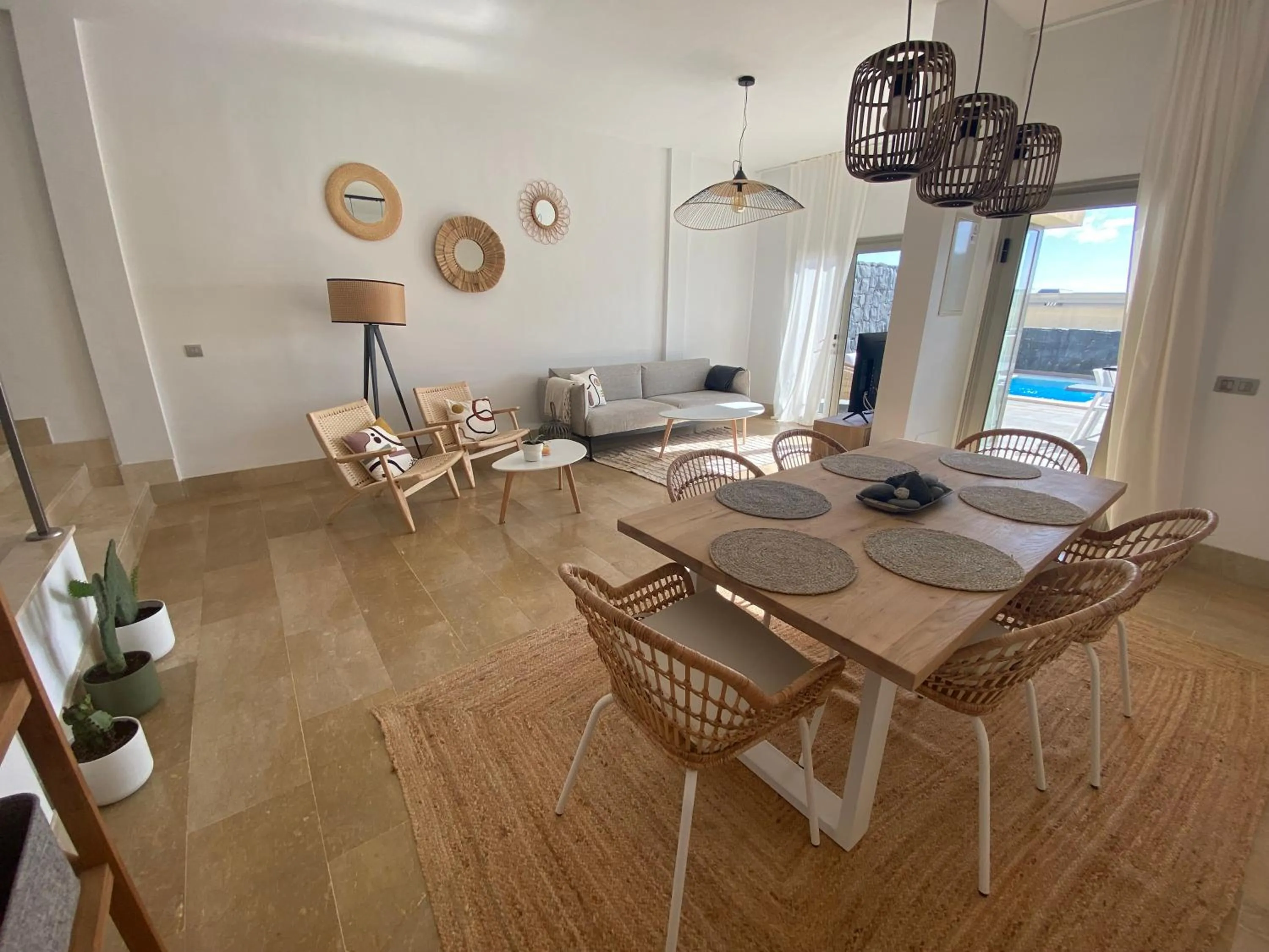 Living room in SUN BAY VILLAS APARTMENT