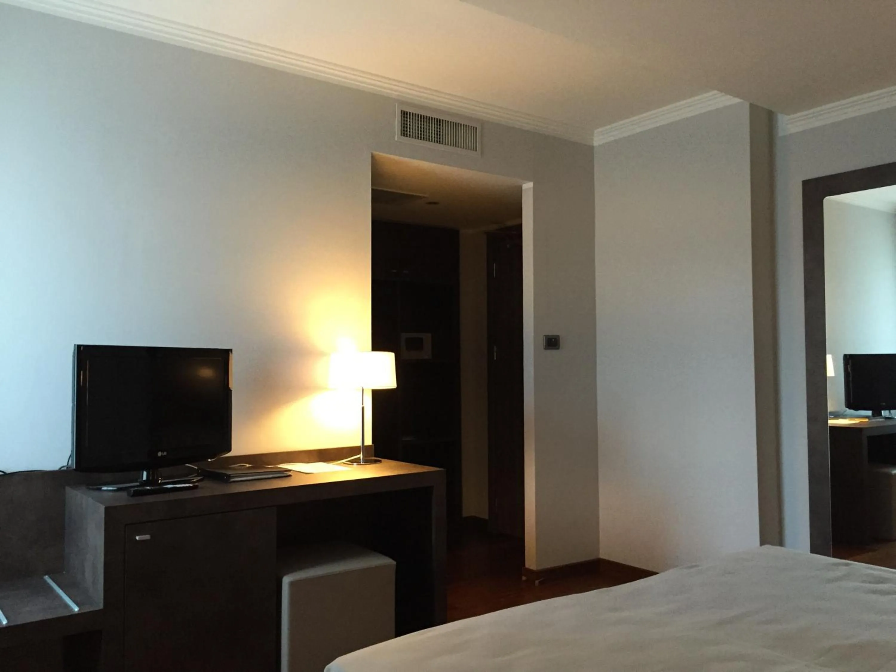 TV and multimedia, Bed in Jet Hotel