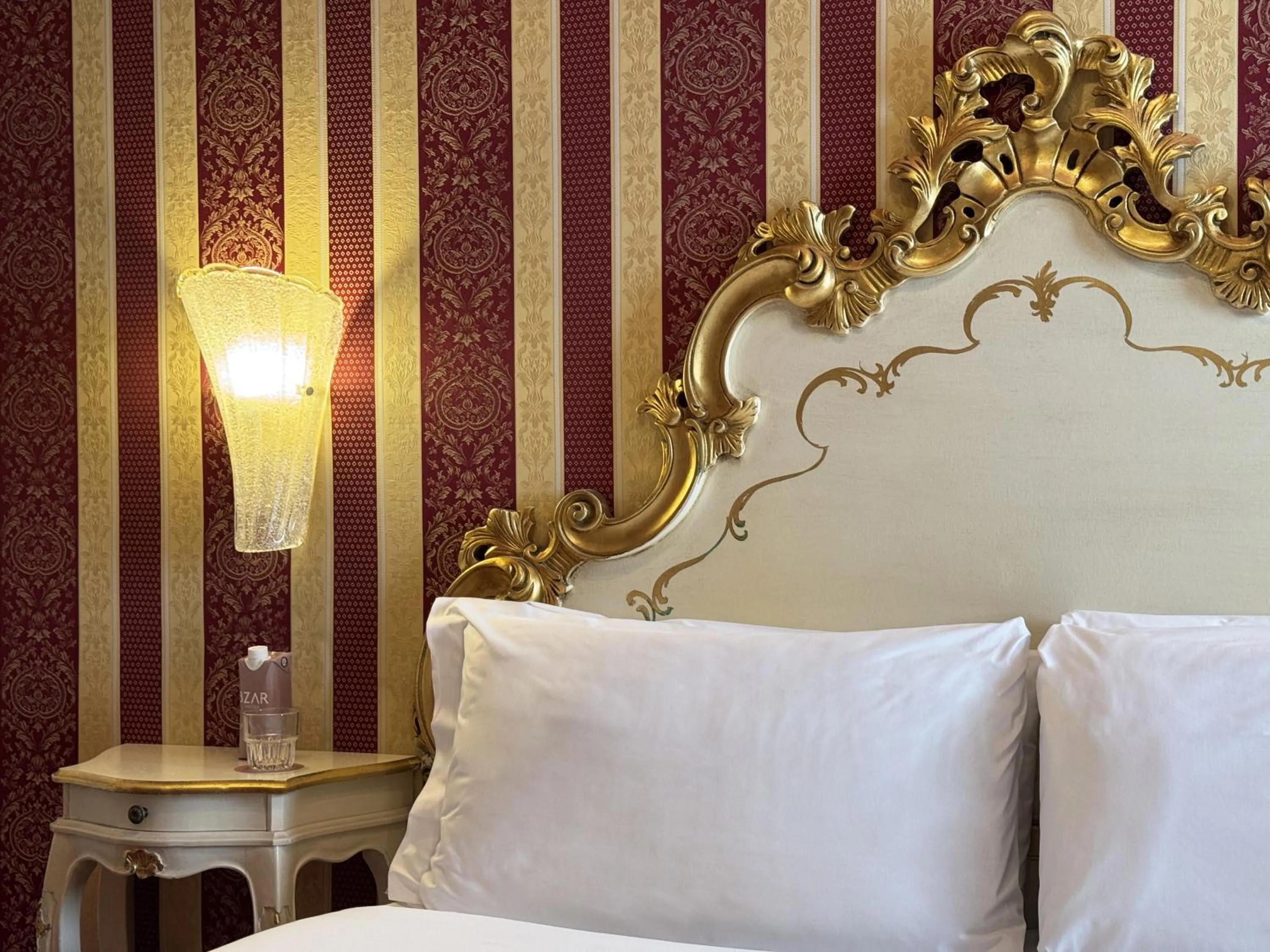 Bed in Hotel Alcyone