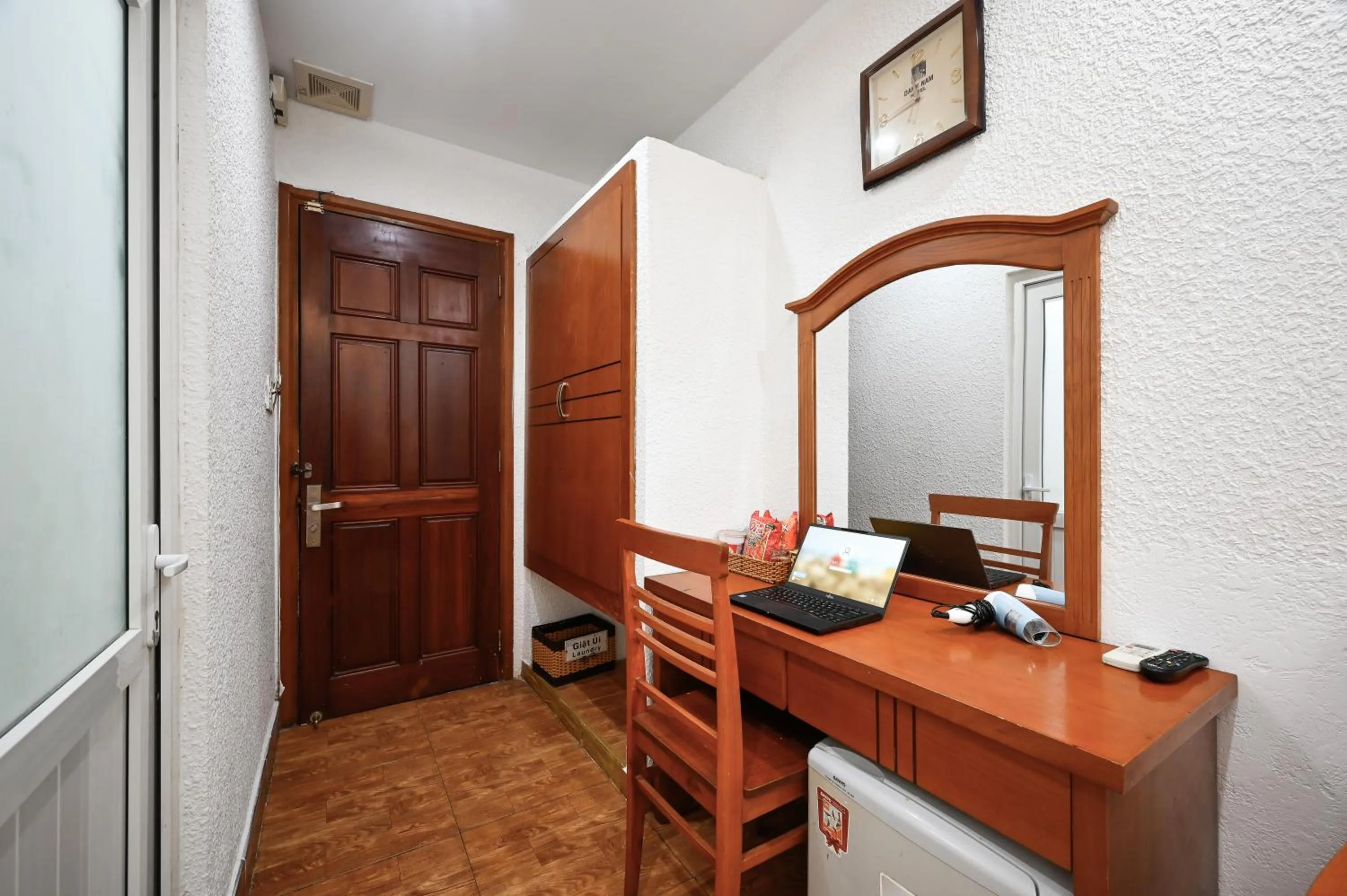 Bedroom in Queen Hotel Saigon Airport